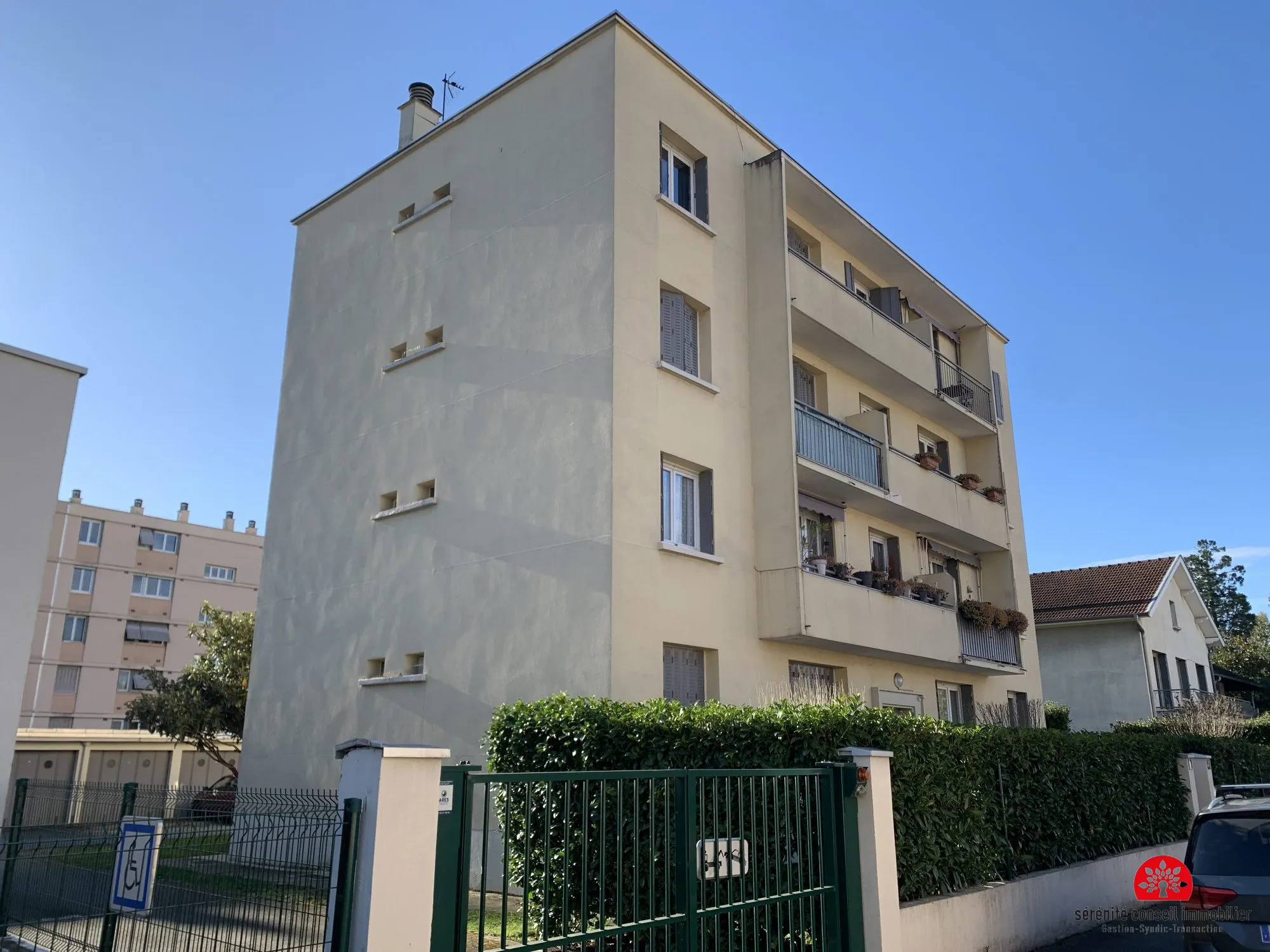 Charmant T3 de 54 m² avec cave et garage à Vénissieux, proche commodités