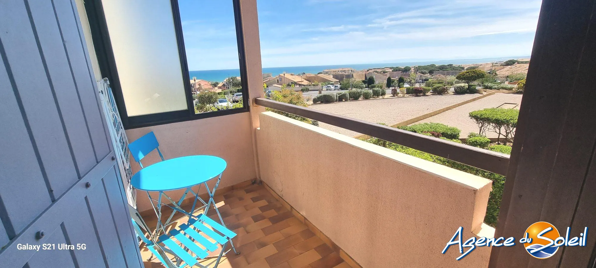 Apparemment T2 avec cabine, balcon et vue mer à Saint Pierre la Mer