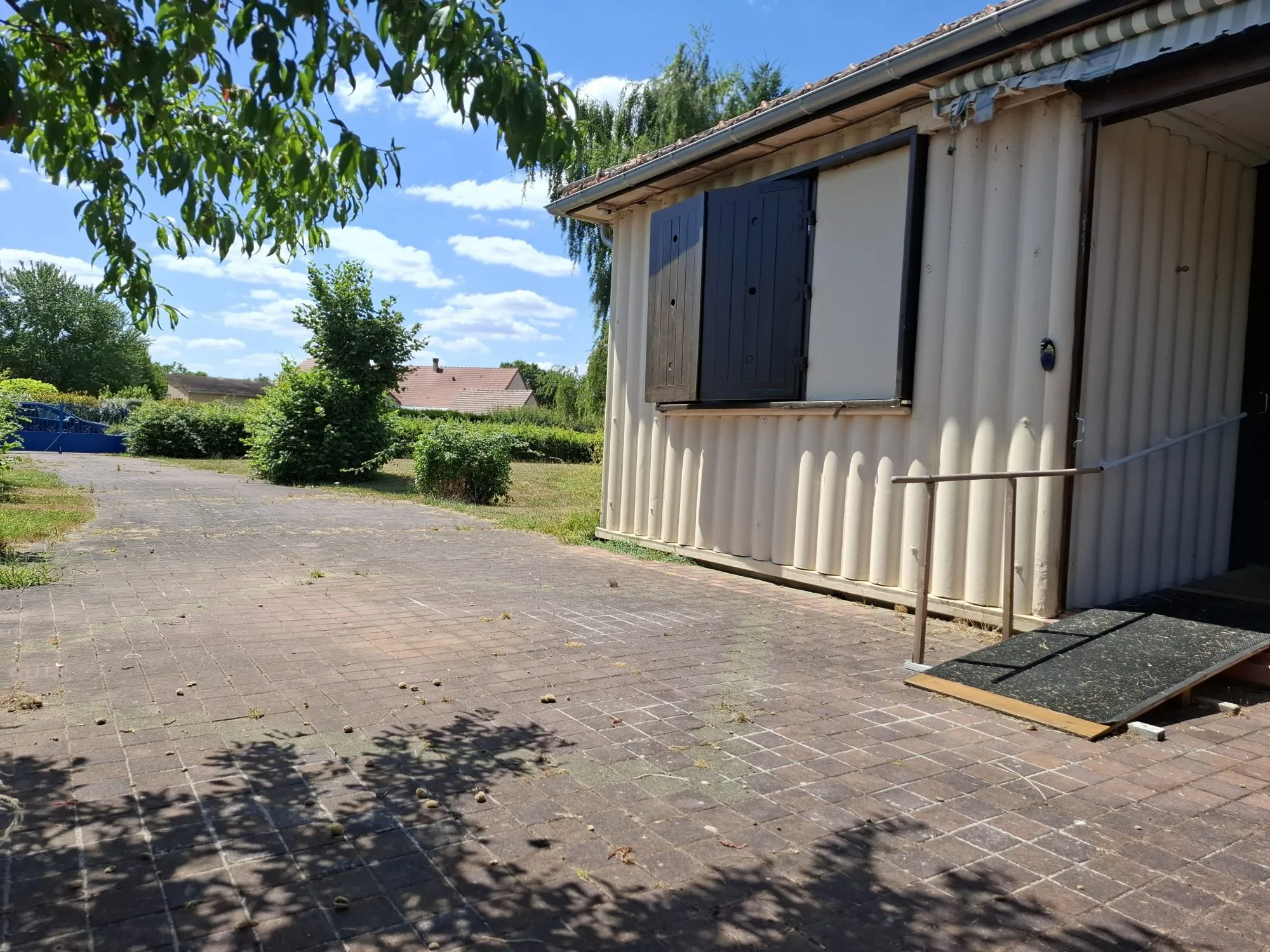 Charmante maison de 59,27 m² avec grand terrain à Maresché - Potentiel et authenticité 