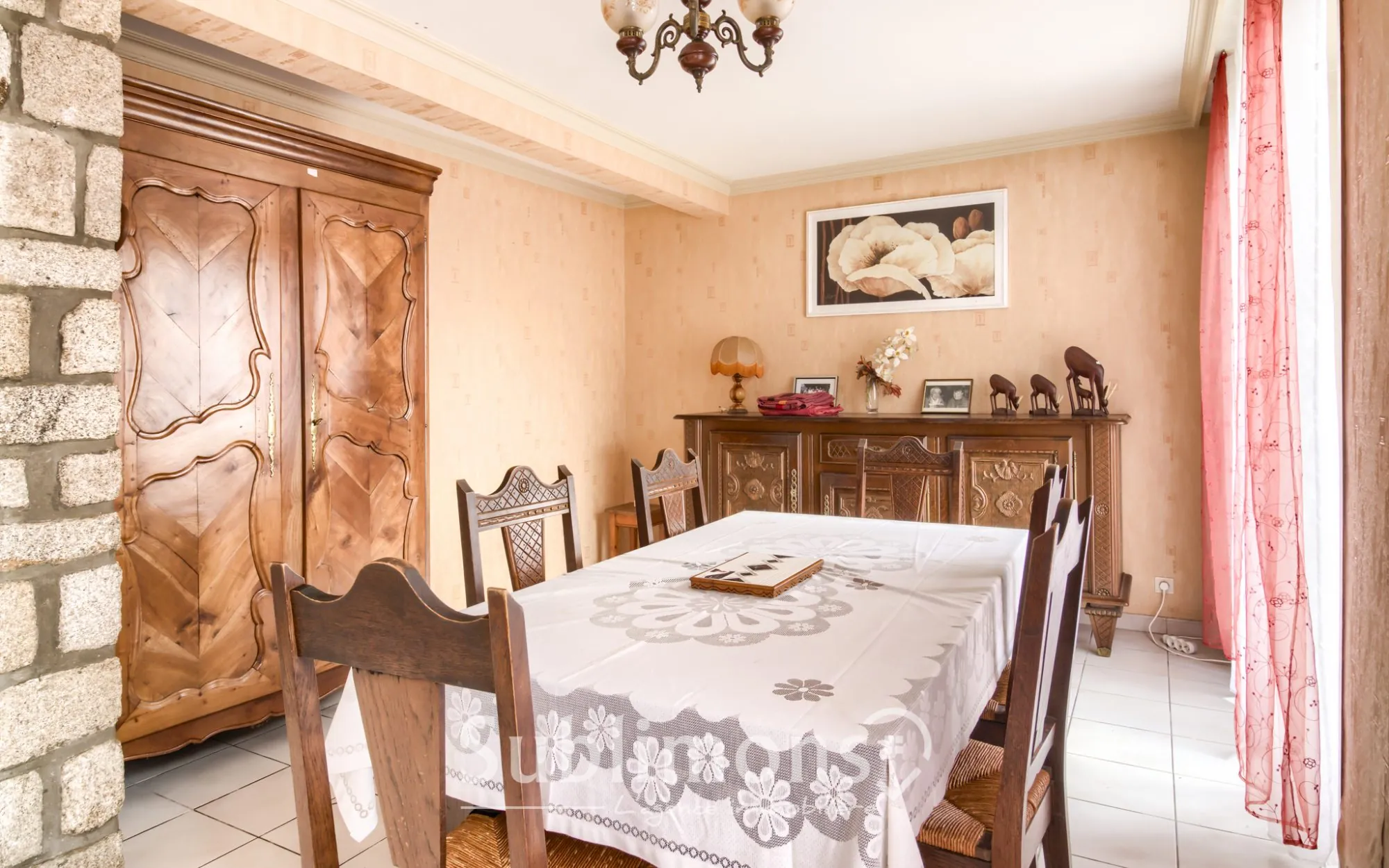 Maison ancienne à vendre à Val d'Oust avec potentiel de rénovation 