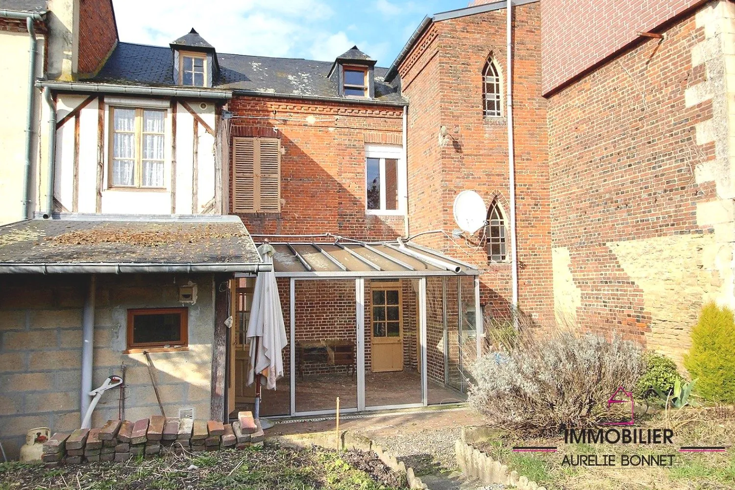 Maison de famille avec jardin et garage à Mésidon Vallée d'Auge 