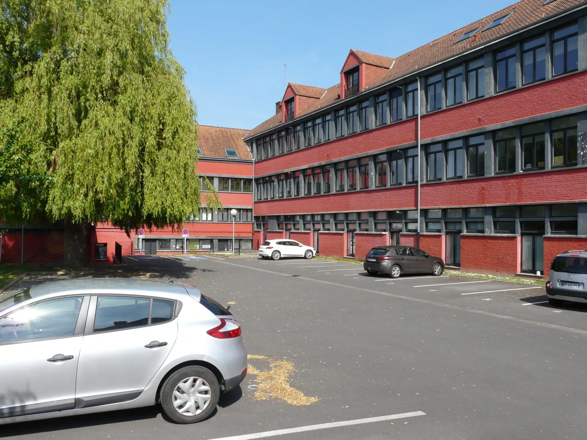 Appartement T2 Saint-Omer - vue extérieure 1 Appartement T2 à Saint-Omer - Provenance moderne et lumineuse, parking compris