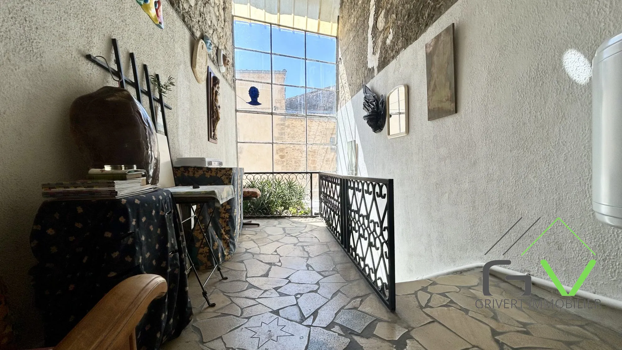 Maison de village 169 m² à Saint-Chaptes avec grand potentiel