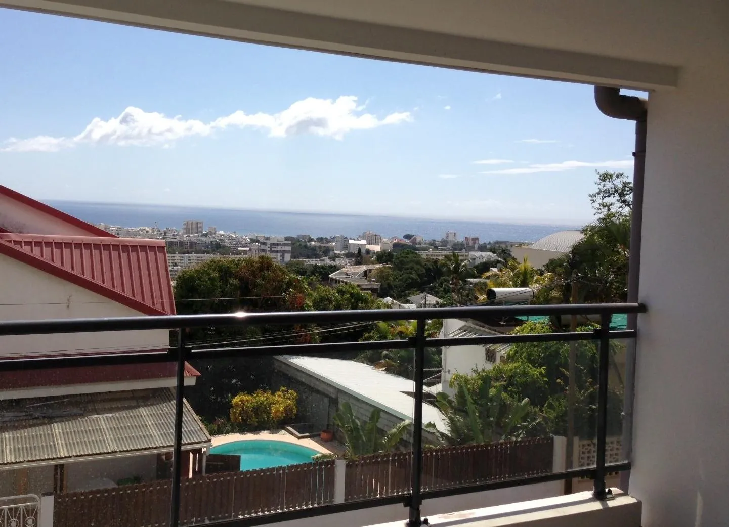 Appartement T3 avec Varangue à Saint Denis, Vue Océan, Résidence Sécurisée