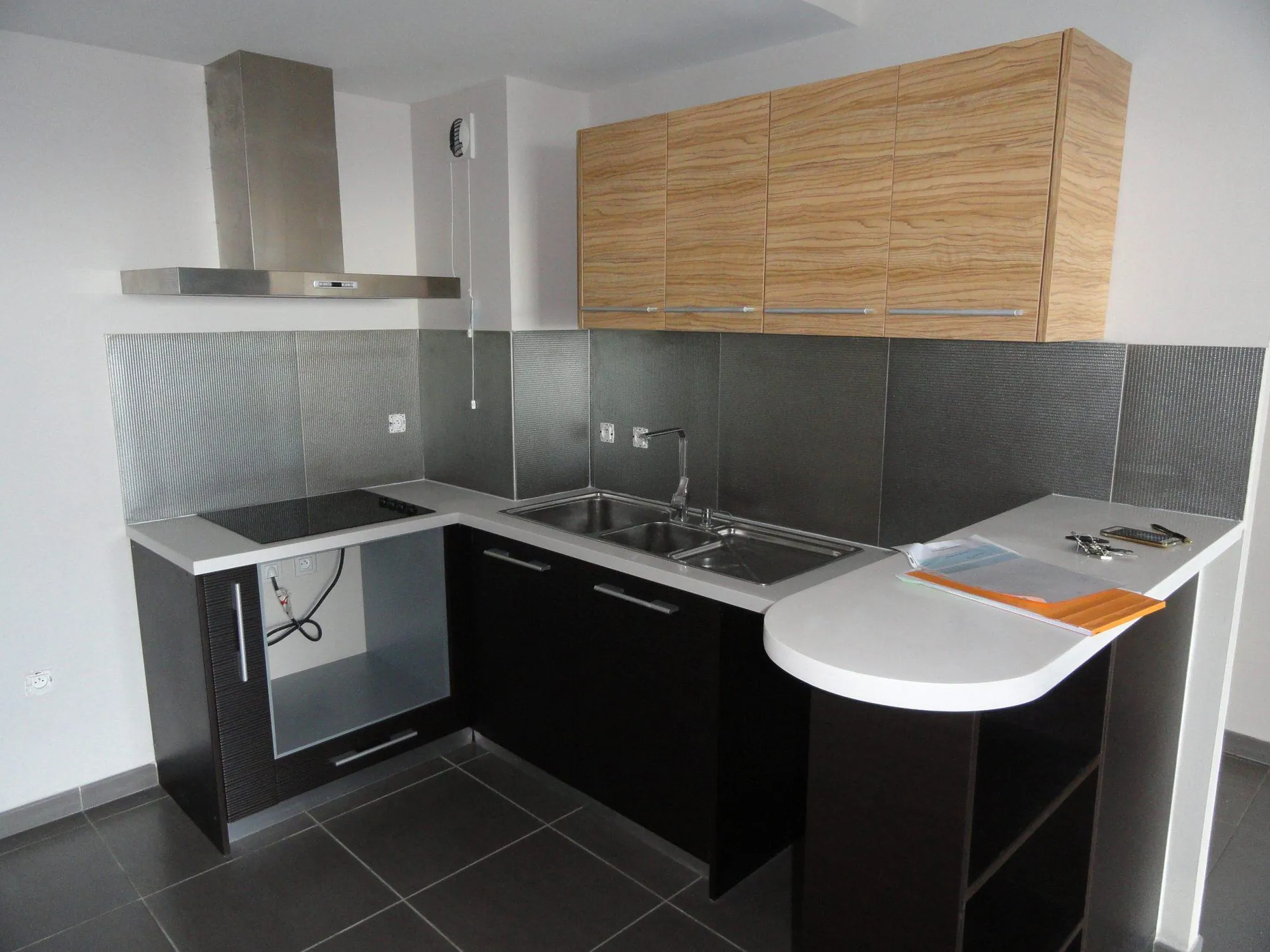 Appartement T3 avec Varangue à Saint Denis, Vue Océan, Résidence Sécurisée 