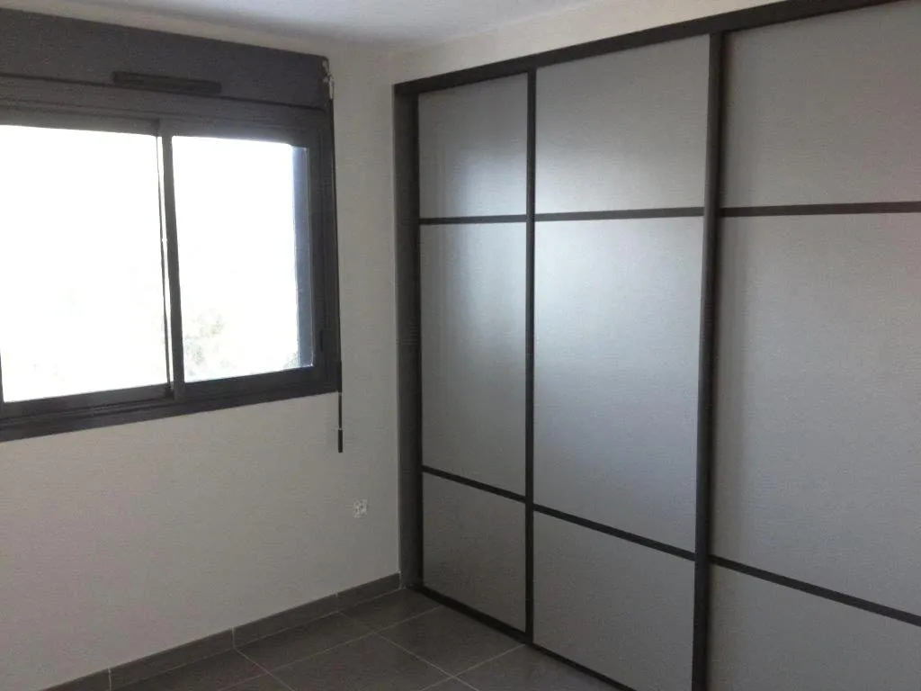 Appartement T3 avec Varangue à Saint Denis, Vue Océan, Résidence Sécurisée 