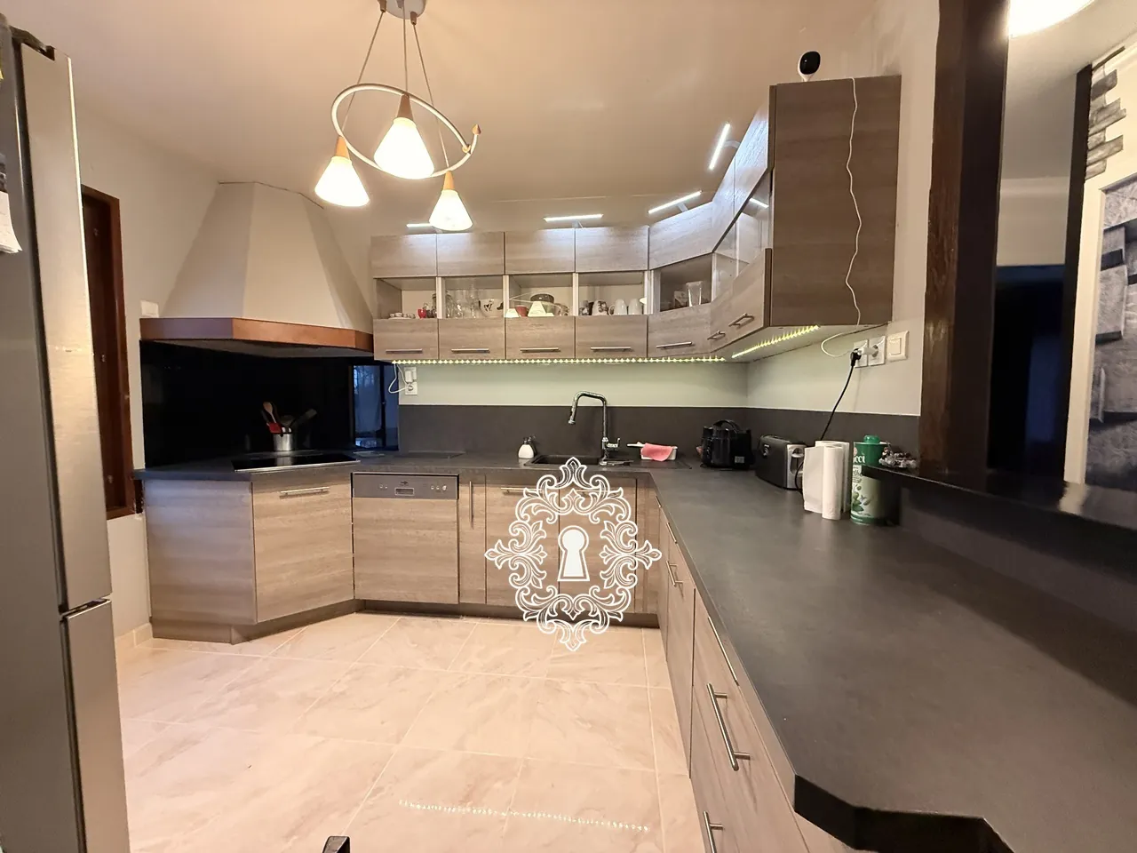 Belle maison traditionnelle de 3 chambres à Donnemarie-Dontilly avec terrain clos 