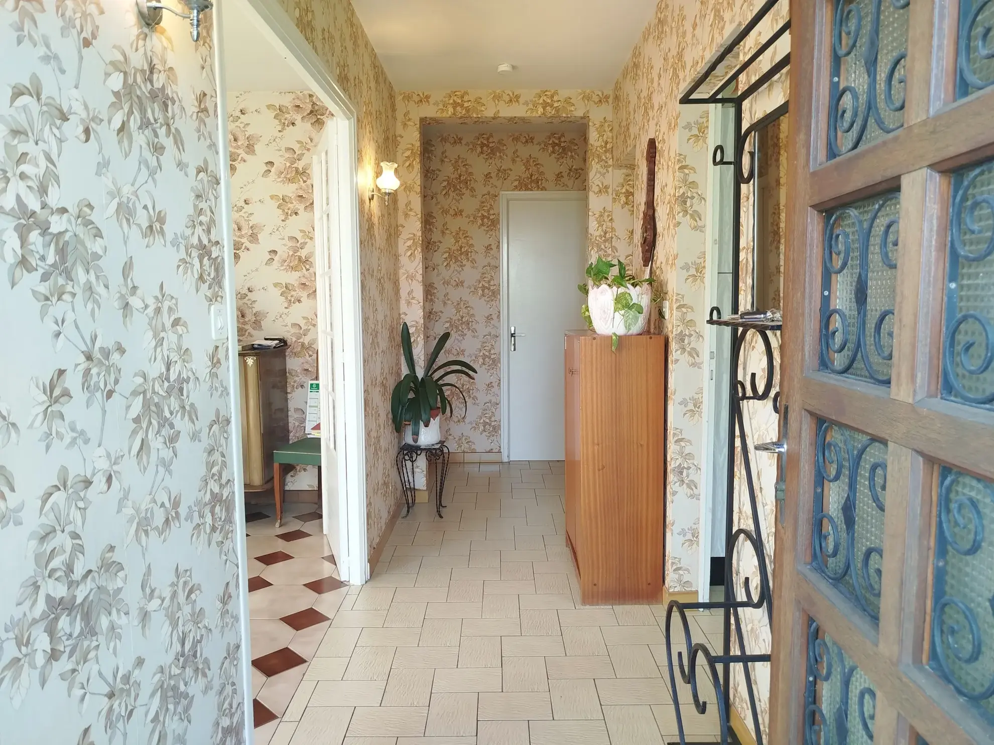 Maison familiale avec potentiel d'aménagement et grand terrain à Sauveterre de Guyenne 