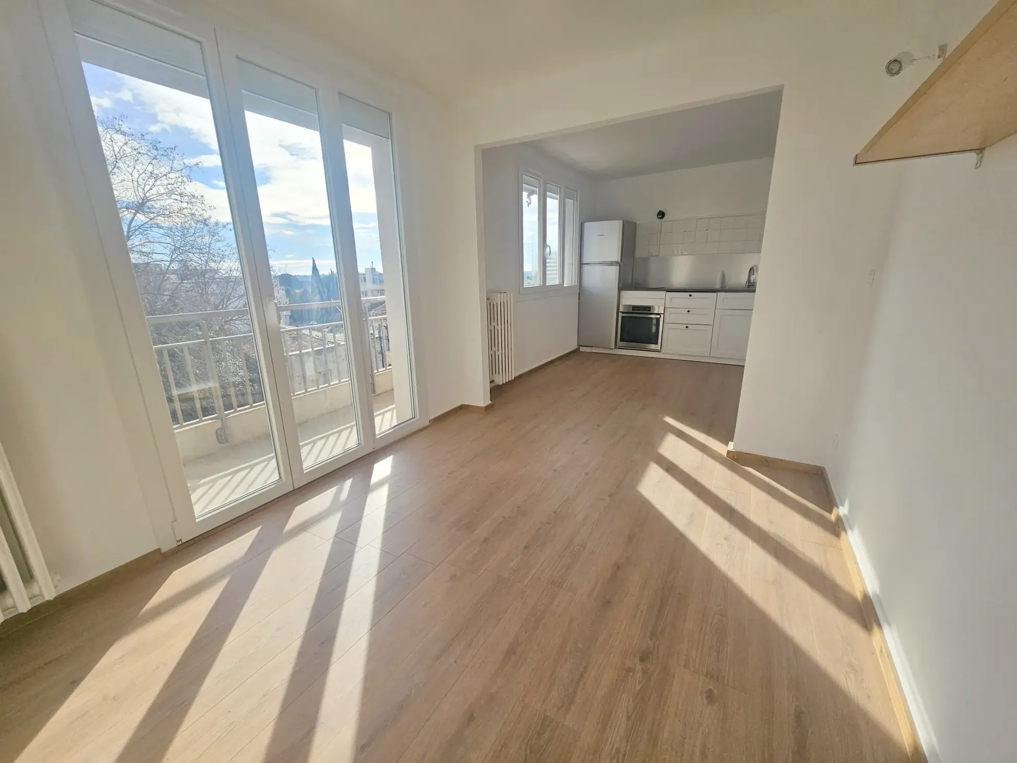 Appartement T2 rénové de 32 m² avec terrasse, parking et cave à Montpellier Sud
