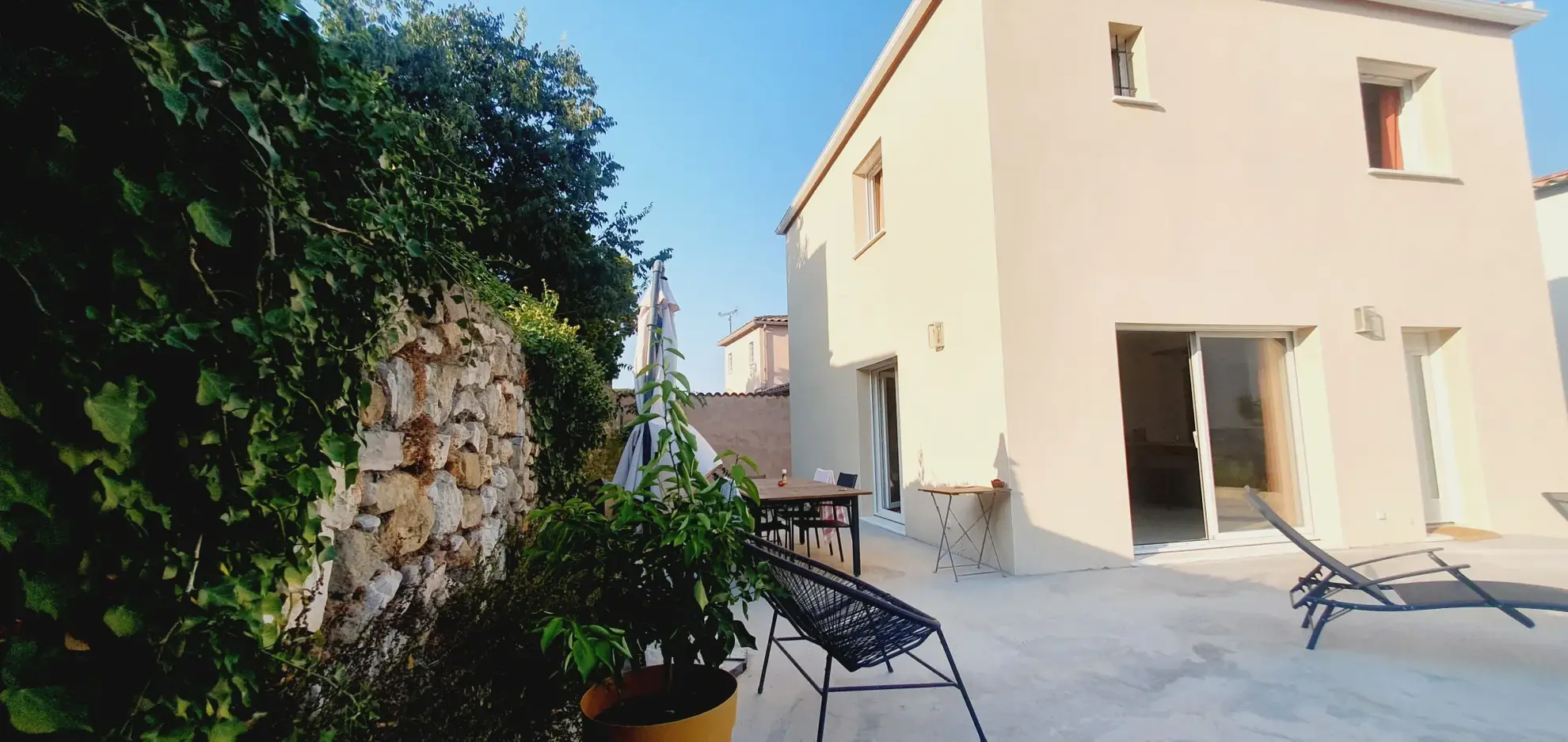 Maison neuve 4 pièces avec jardin et bassin à Nîmes, Villages Nord