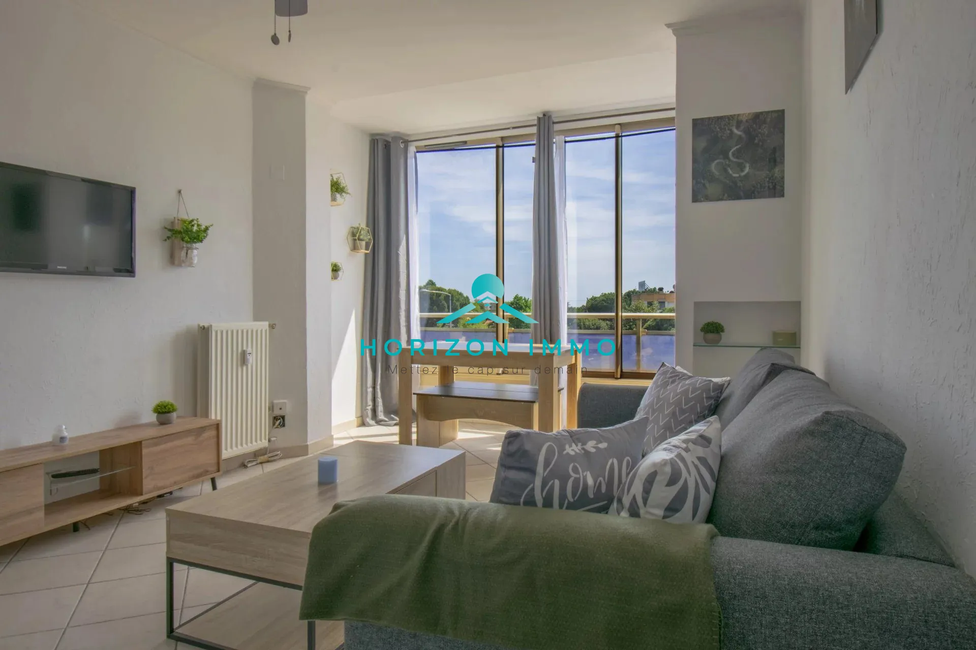 Studio à vendre à Cagnes-sur-Mer en secteur Val Fleuri, idéal investisseur