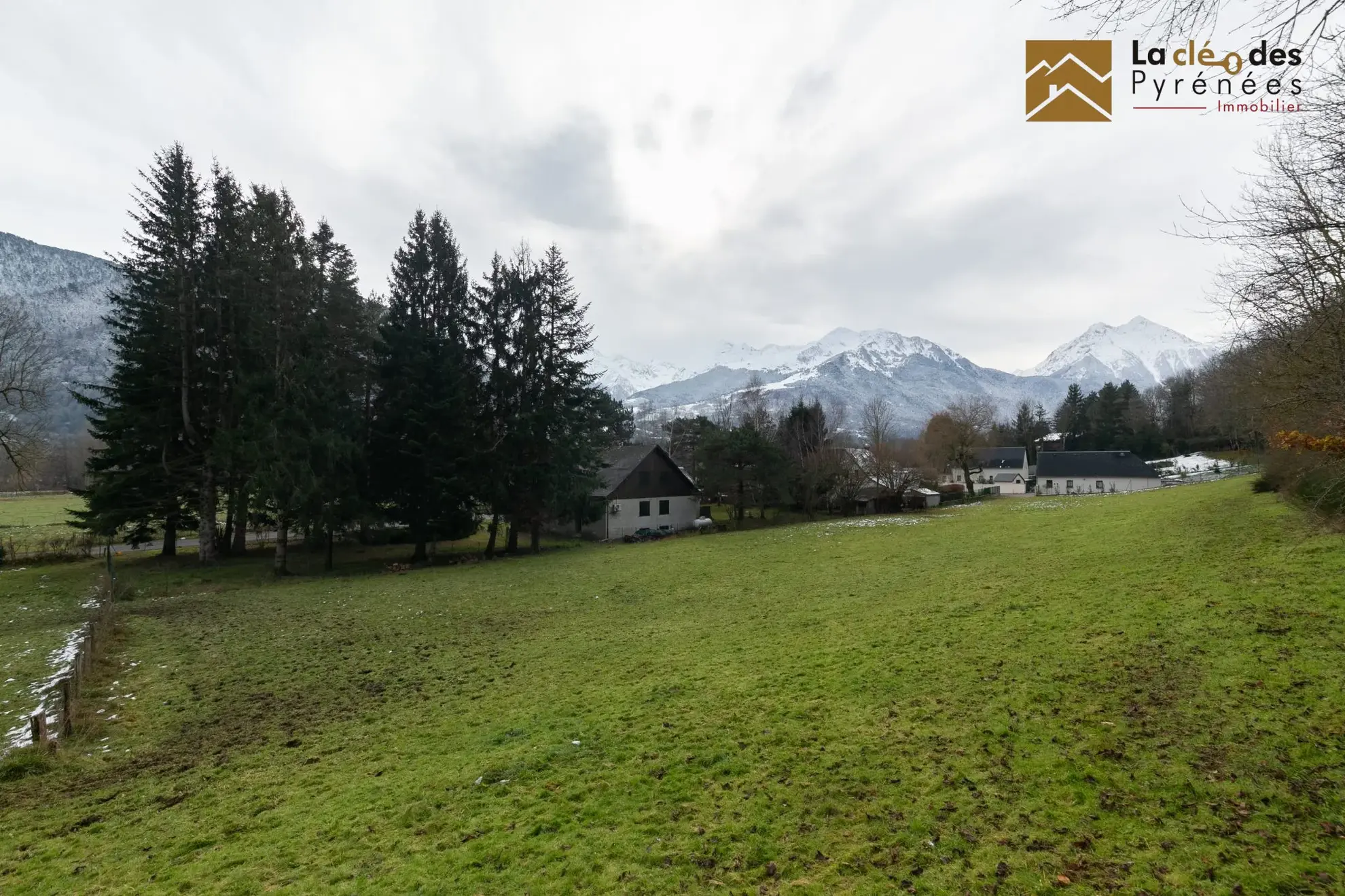 Terrain constructible de 1001 m² à Vielle-Aure avec vue exceptionnelle 