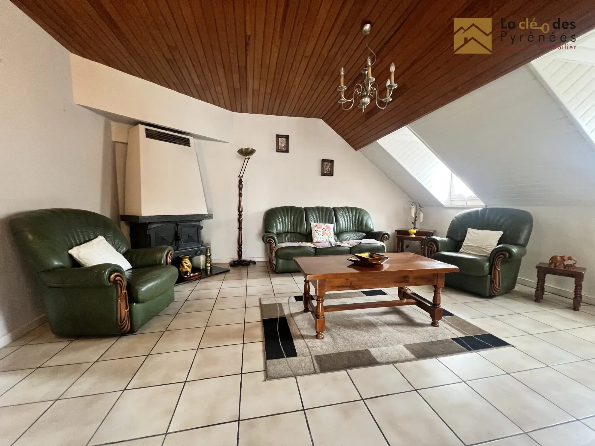 Maison de village à Sarrancolin avec cour et garage, 128 m² 