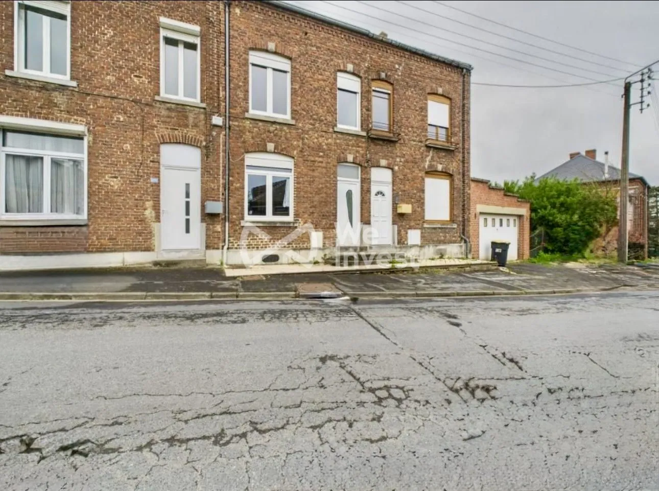 Maison mitoyenne à rénover de 82 m² avec grand terrain à Marpent