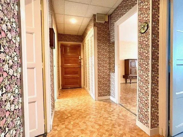 Appartement de 66 m² avec garage au centre-ville de Lisieux 