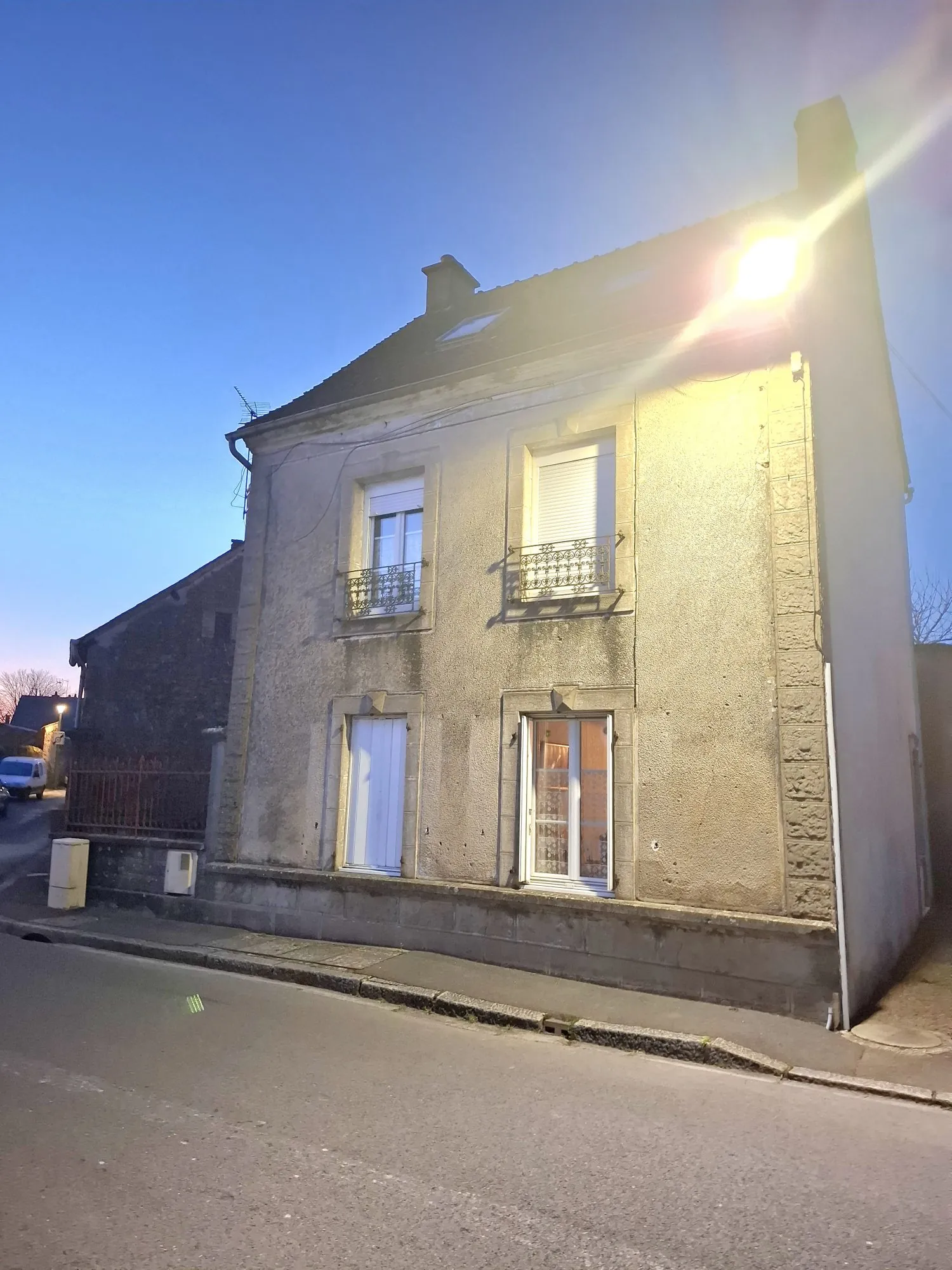 Maison de village à vendre avec grand jardin à Sougé-le-Gandelon - 87,47 m²