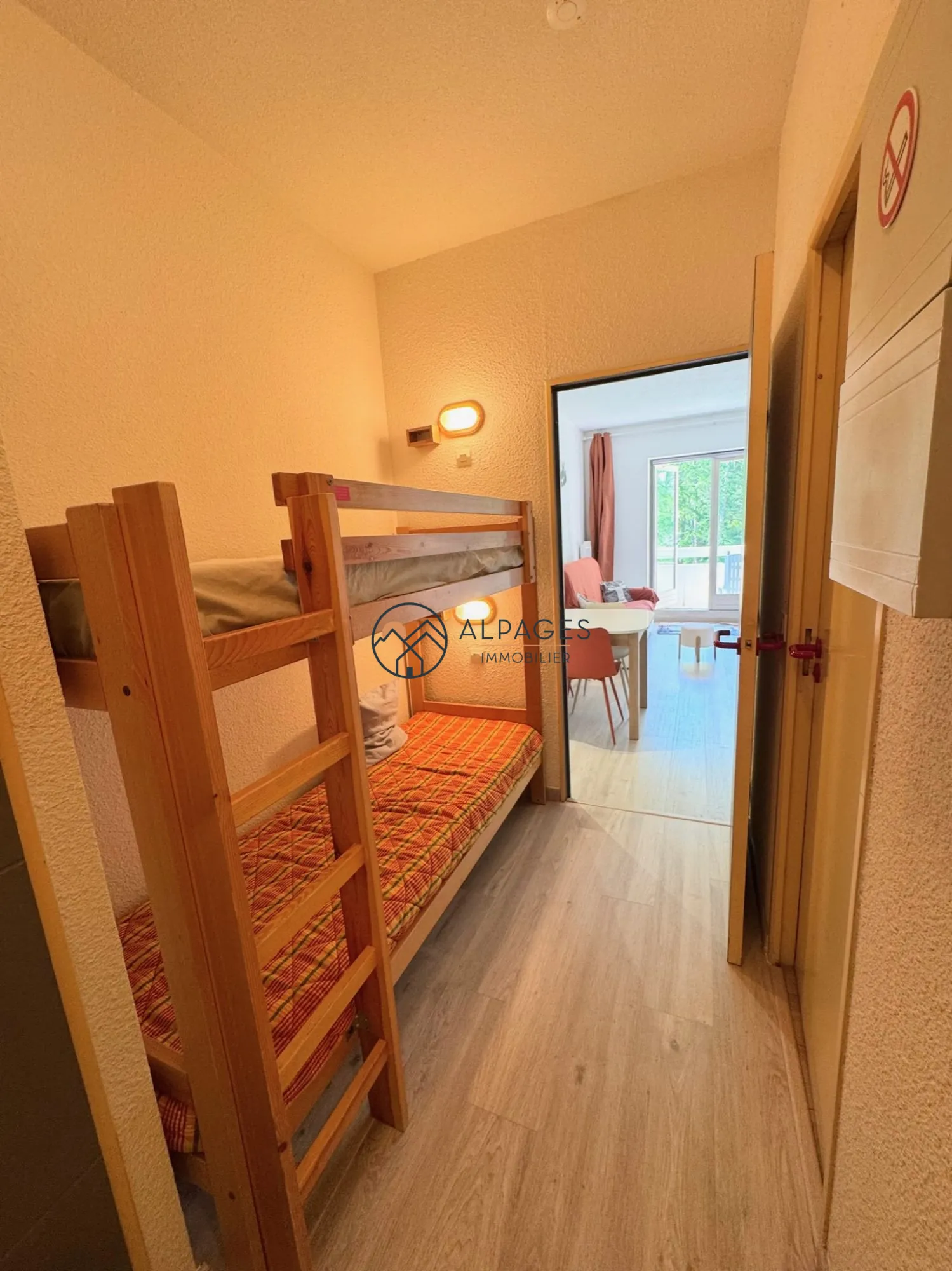 Studio de 25 m² à Vars secteur Point Show avec vue montagne 