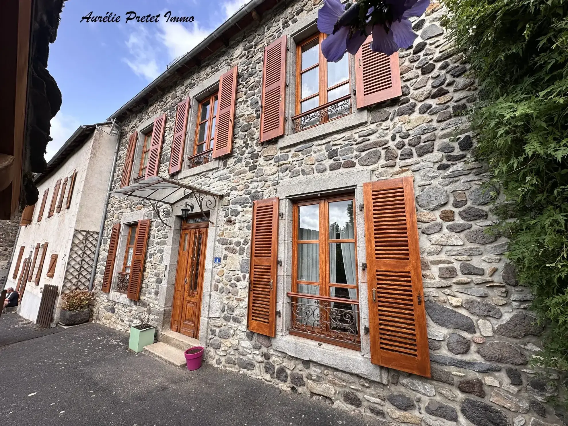 Maison de campagne à vendre à Peyrusse de 155 m² avec jardin et terrasse 