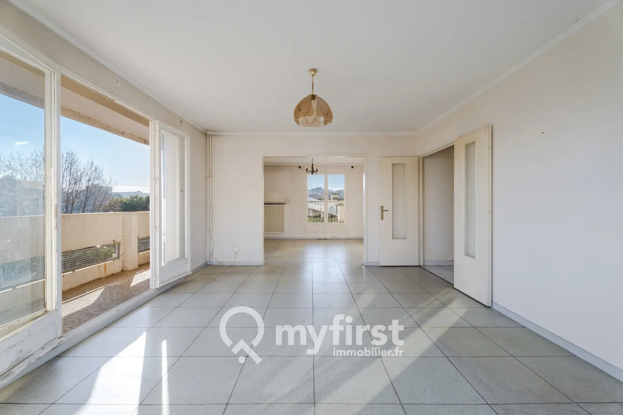 Appartement de 83m² à Toulon avec extérieurs, proche du Mourillon et Mayol