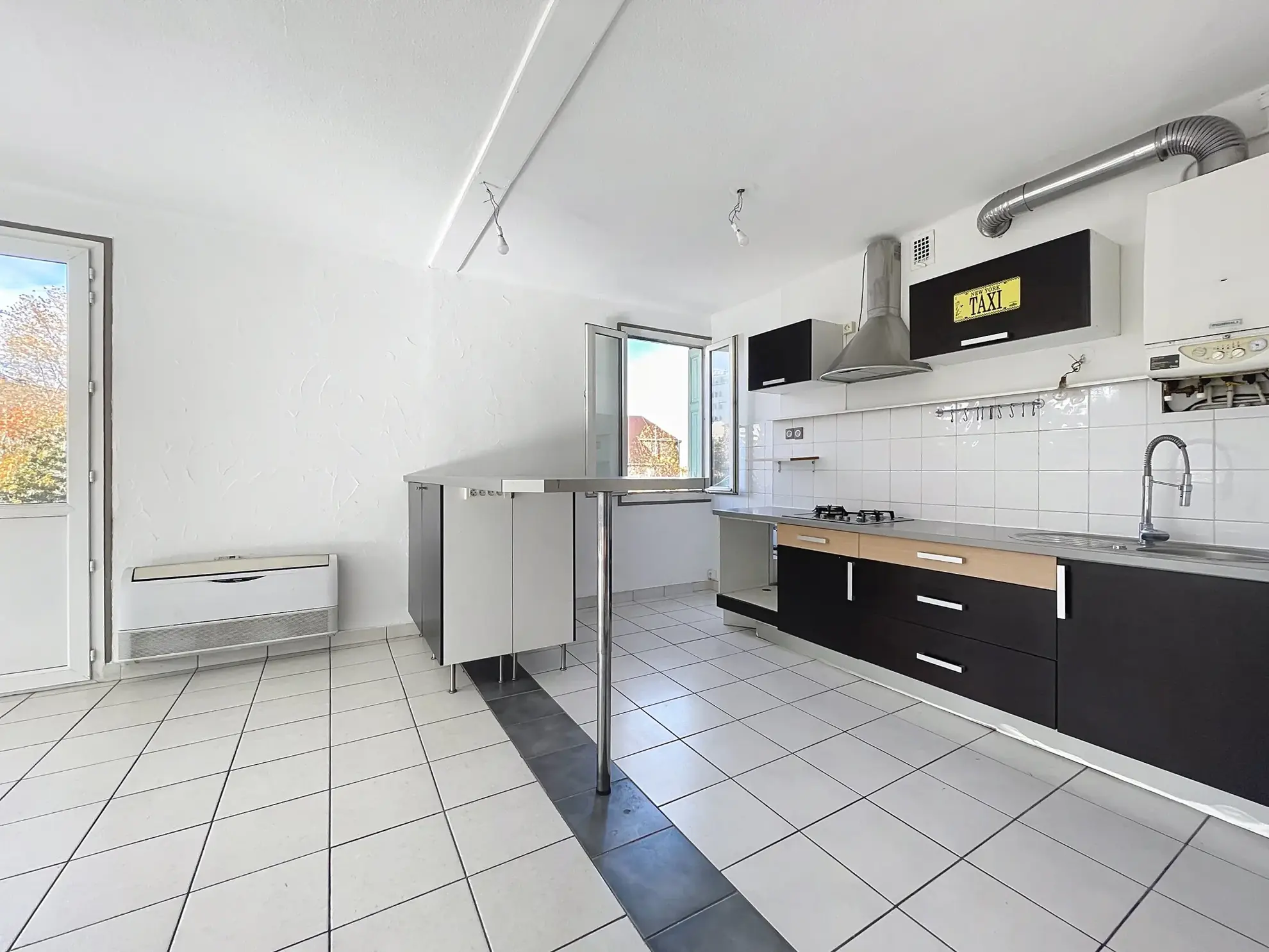 Appartement T3 à Saint-Étienne Bellevue/Solaure avec balcon, cave, chauffage gaz et climatisation 
