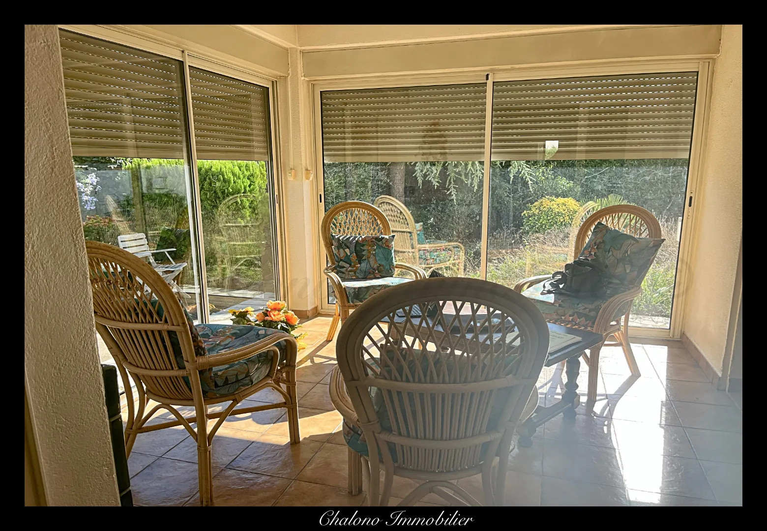 Maison à vendre à Agde de 160 m² avec 3 chambres, garage et grand terrain à rafraîchir