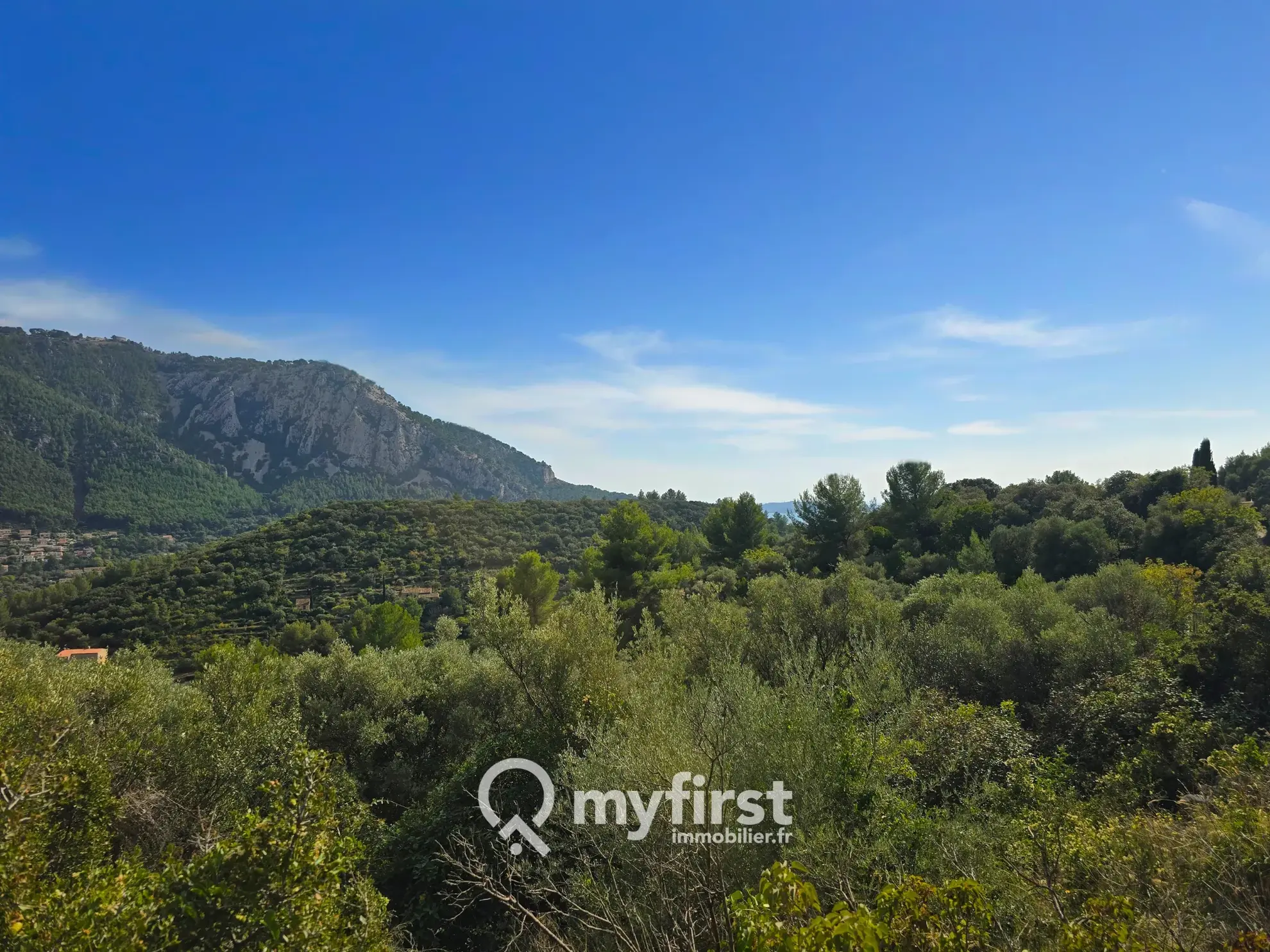 Terrain de loisir avec vue dégagée à Toulon - Cadre naturel exceptionnel 