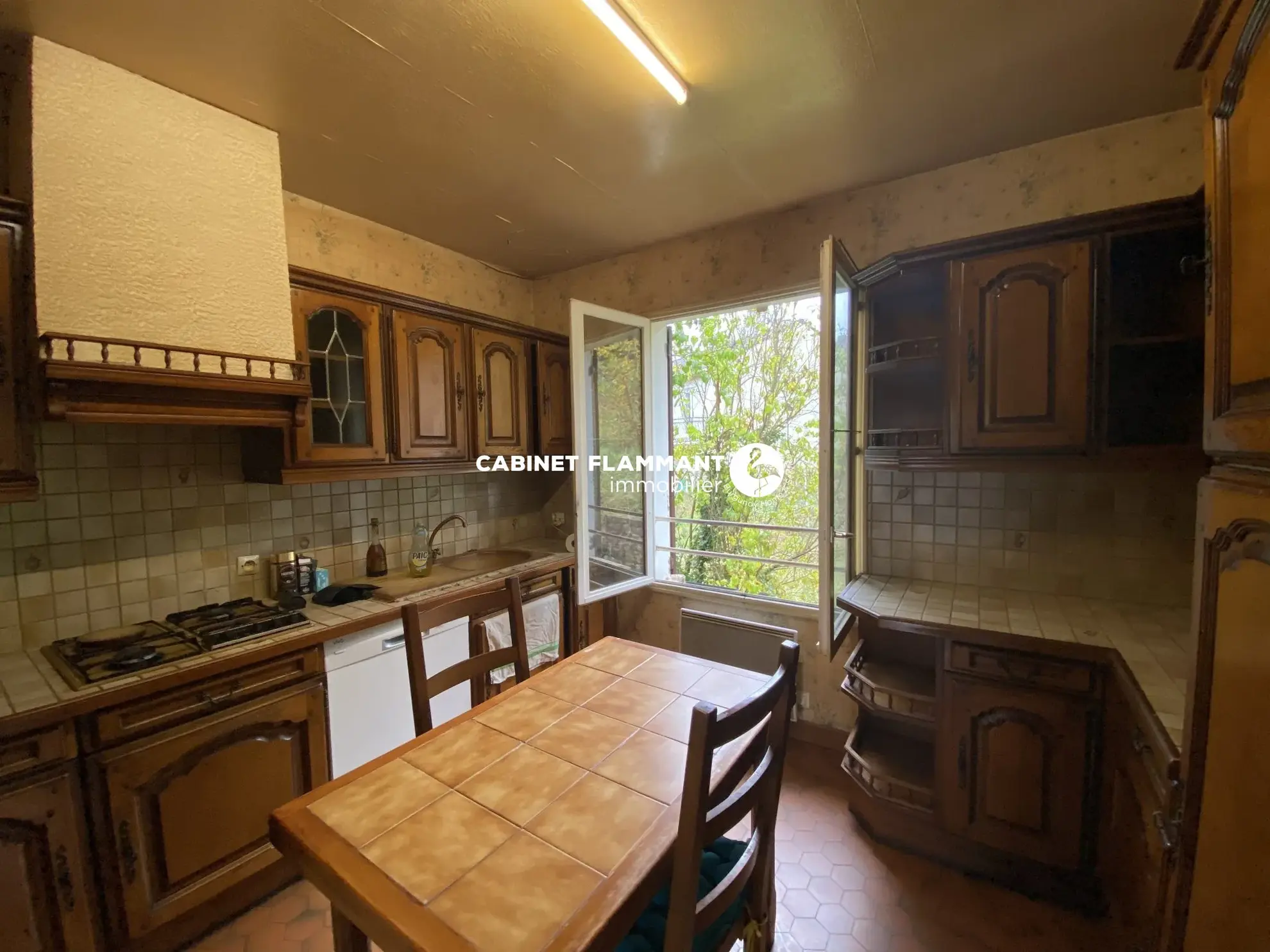 Maison à vendre à Montbard avec vue panoramique et jardin - Rénovation à prévoir 