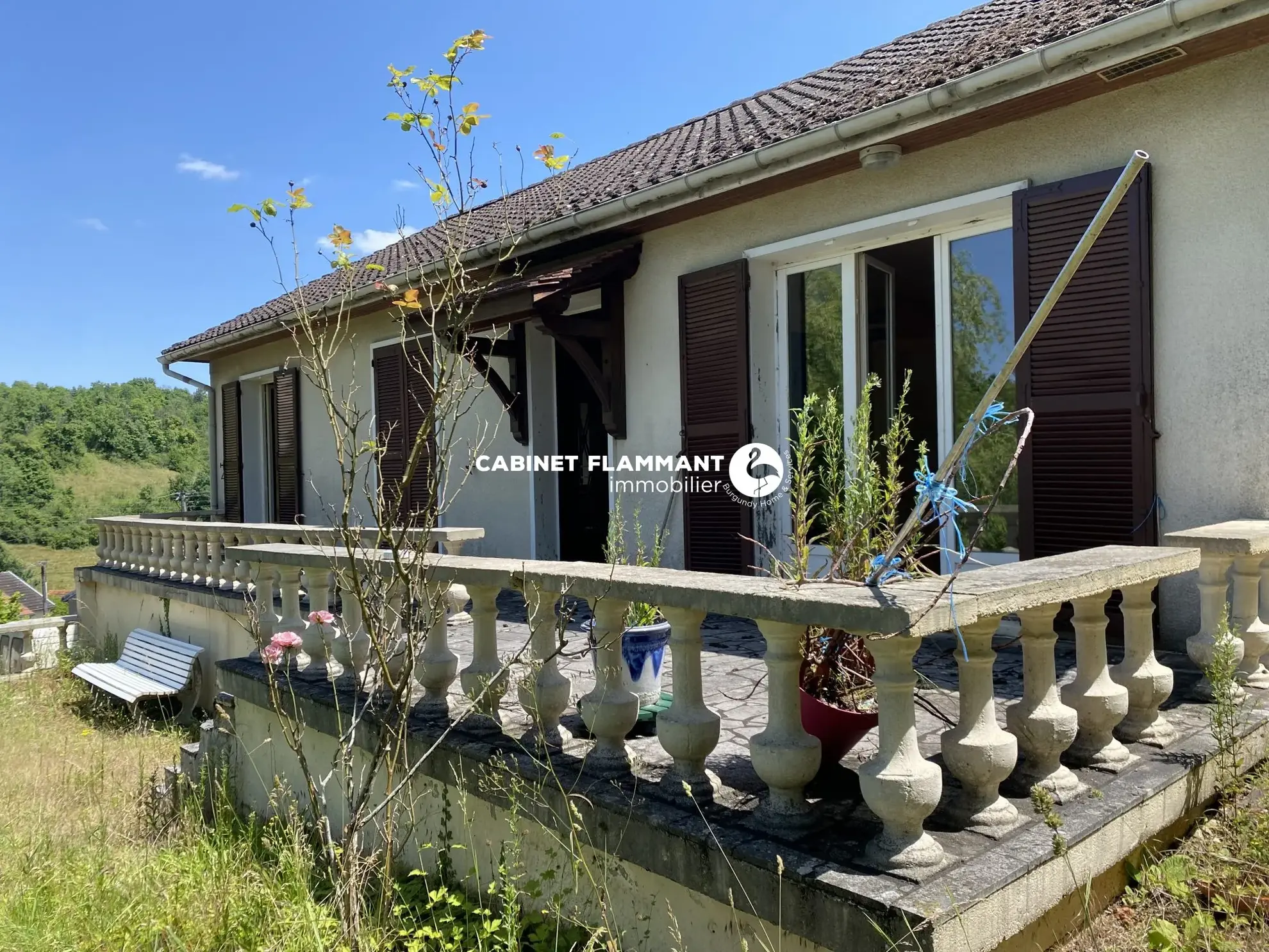 Maison à vendre à Montbard avec vue panoramique et jardin - Rénovation à prévoir 
