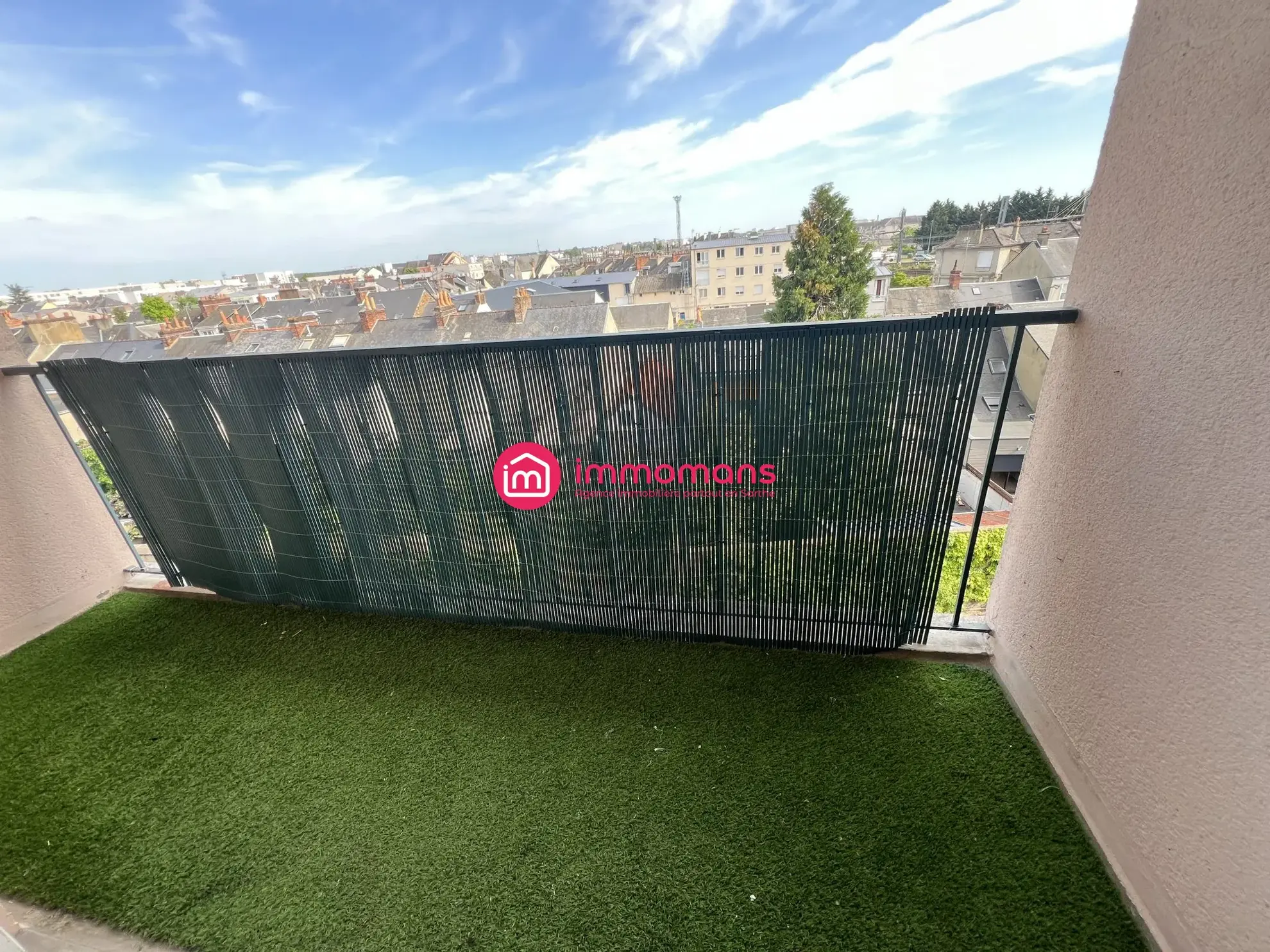 À vendre T2 de 45 m² avec balcon à Le Mans, proche gare et commodités 
