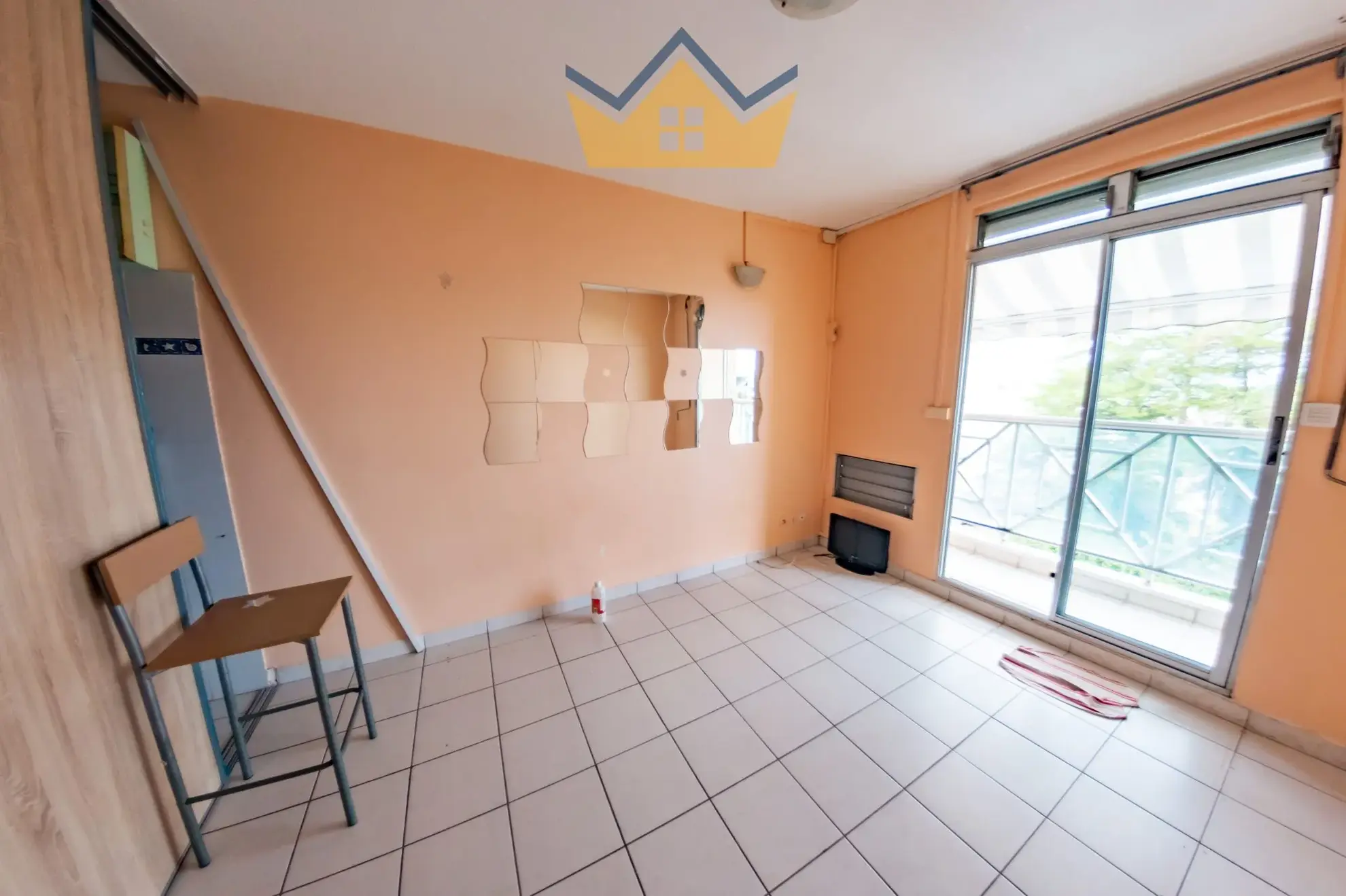 Studio à rénover dans secteur recherché de Fort-de-France - Opportunité d'investissement