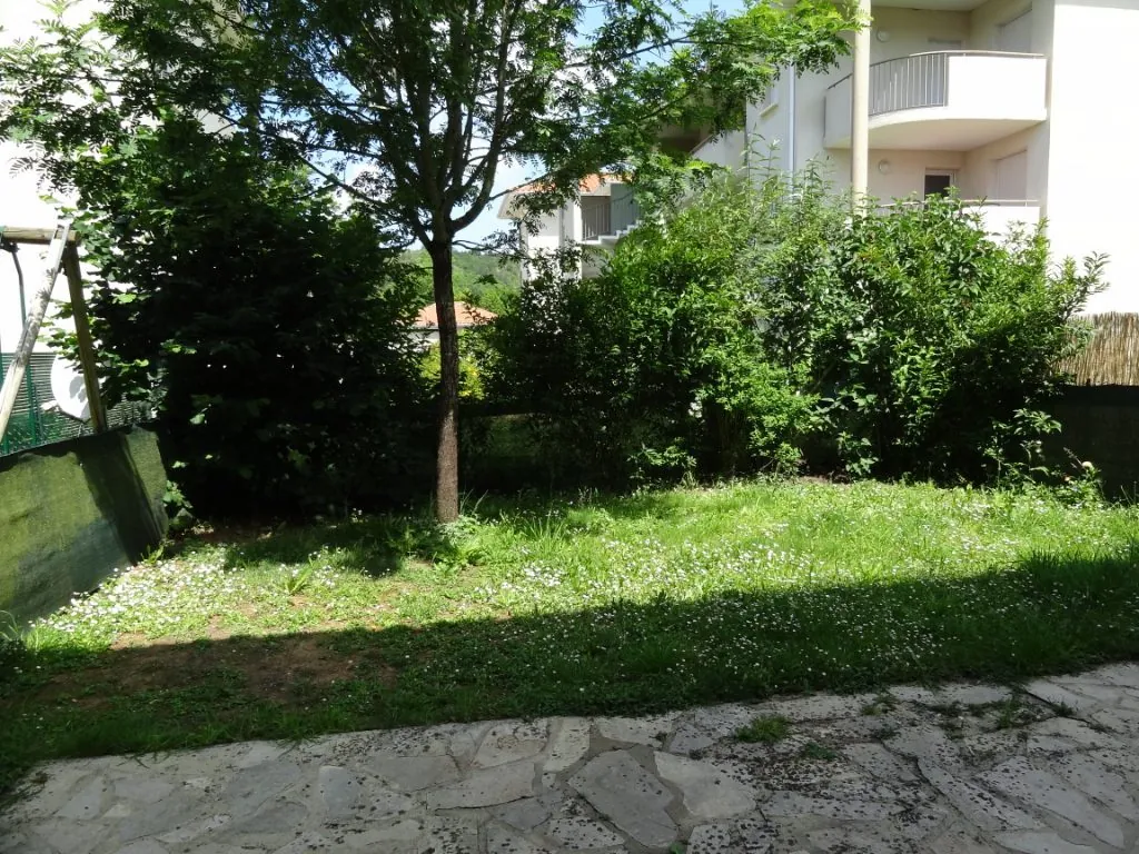 Maison T5 à vendre à Terre Rouge, idéale pour investisseur avec garage et locataire en place 
