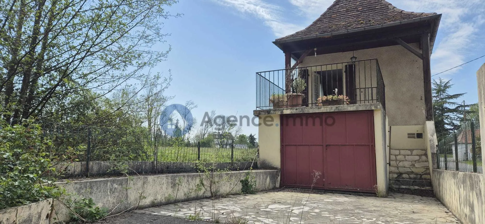 Extérieur Maison à vendre à Navarrenx avec jardin, garage et terrasse à rénover
