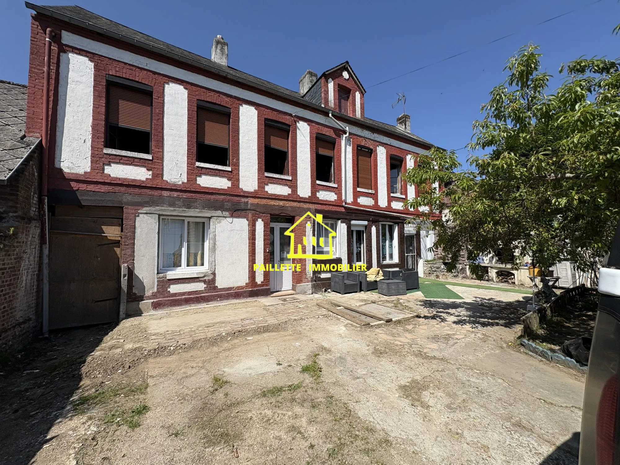 Grande maison à Saint-Romain-de-Colbosc avec potentiel d'investissement et travaux à prévoir