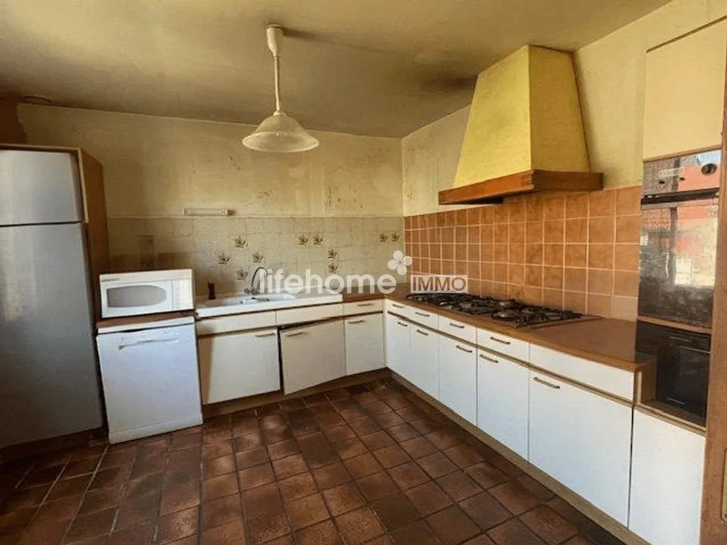 Maison familiale 4 chambres avec jardin clos à Châteauroux 