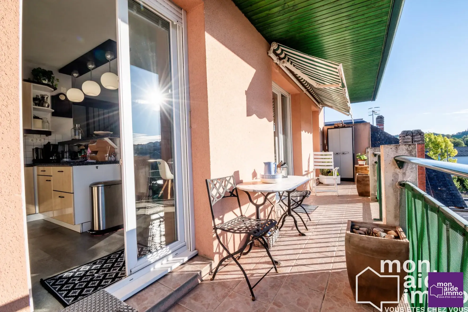 À vendre duplex 4 pièces de 82,63 m² avec balcon, garage, et piscine à Onet-le-Château