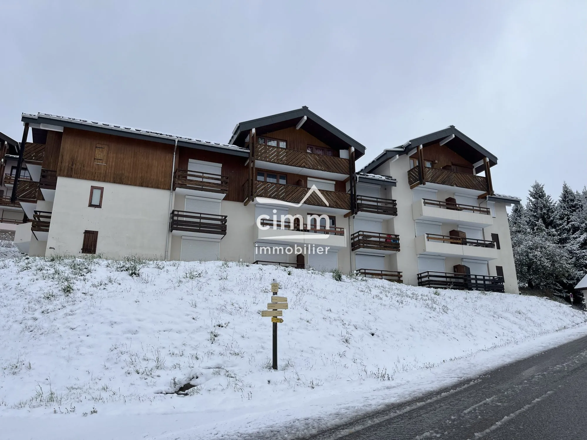 Studio lumineux avec vue montagne au pied des pistes à Manigod