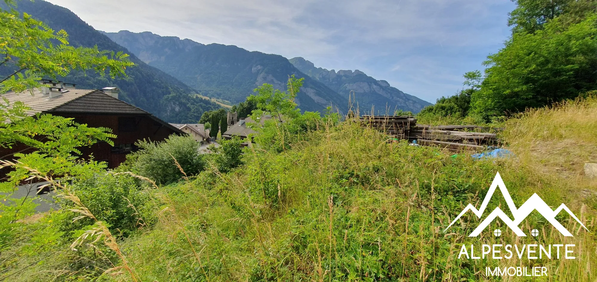 Terrain à vendre au Biot avec vue sur les montagnes, 841 m², construction possible
