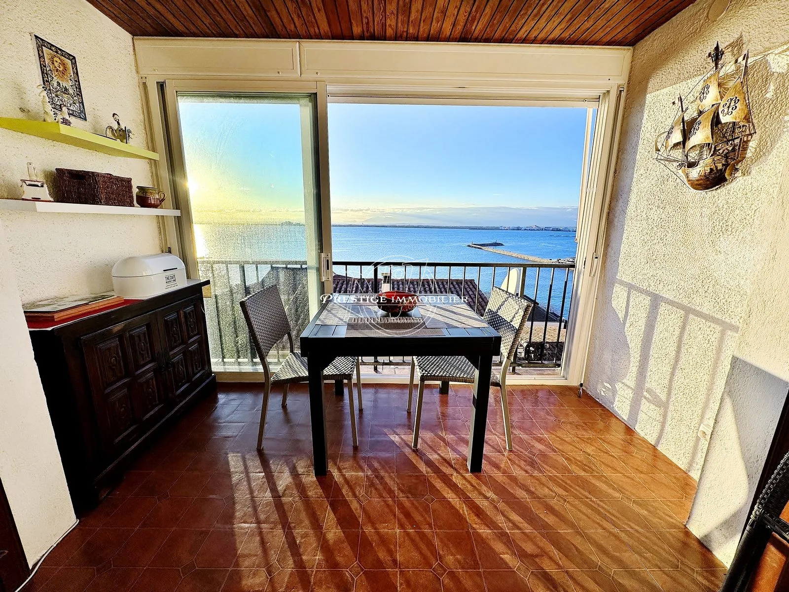 Studio vue mer 180° avec parking privé à Roses 
