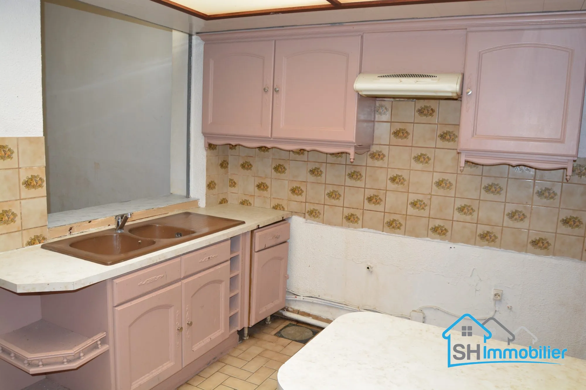 Maison à vendre à Wattrelos (59150) avec 4 chambres, proche écoles et commodités 
