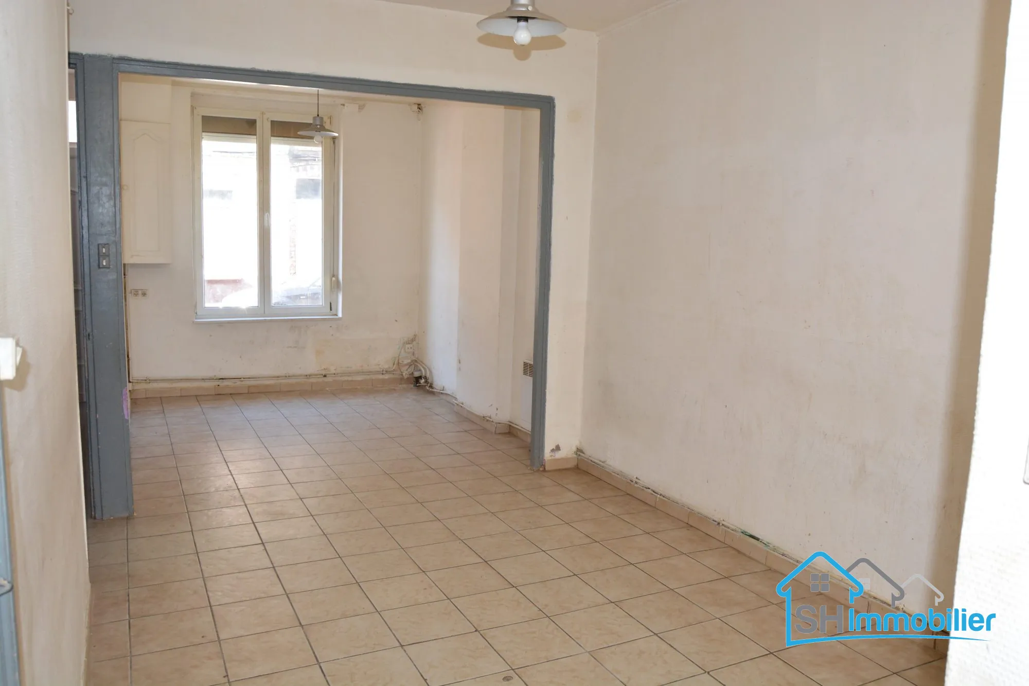 Maison à vendre à Wattrelos (59150) avec 4 chambres, proche écoles et commodités 