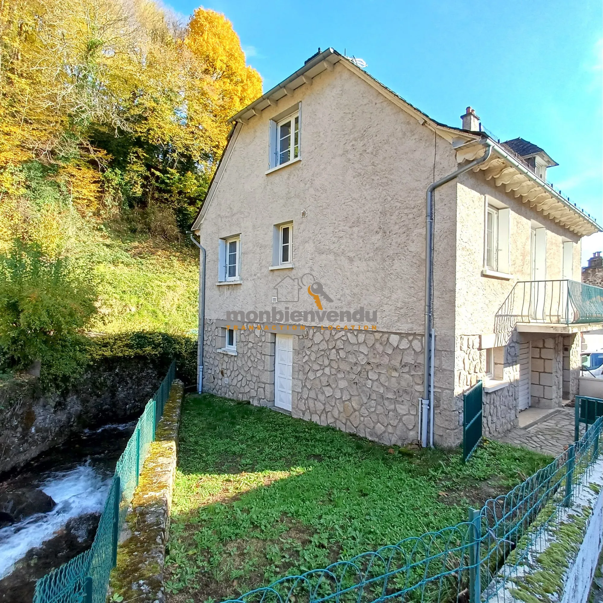 Maison traditionnelle de 115 m² avec 4 chambres à Polminhac 