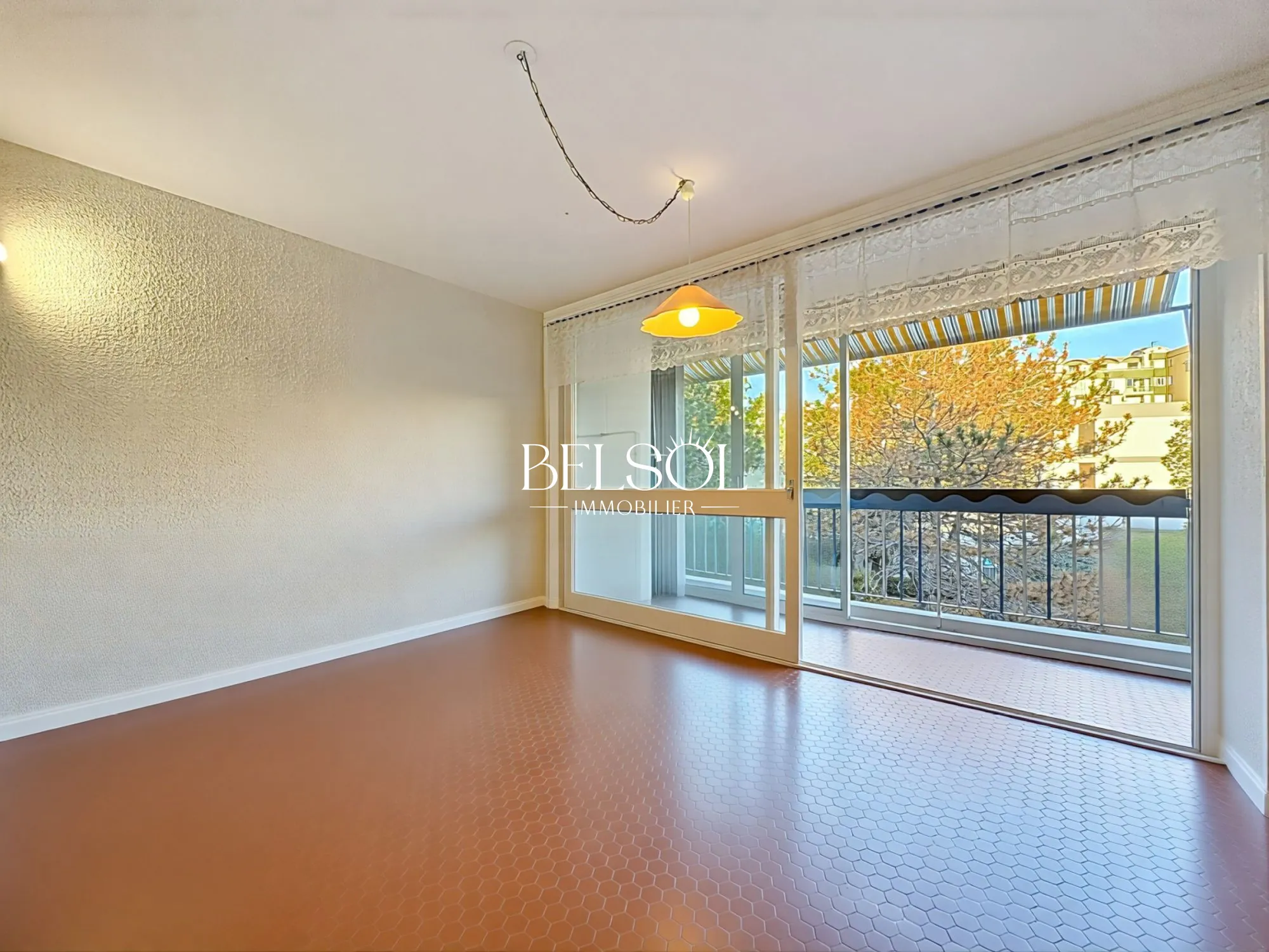 Appartement T2 derniè étage avec vue dégagée à Port Saint-Cyprien 