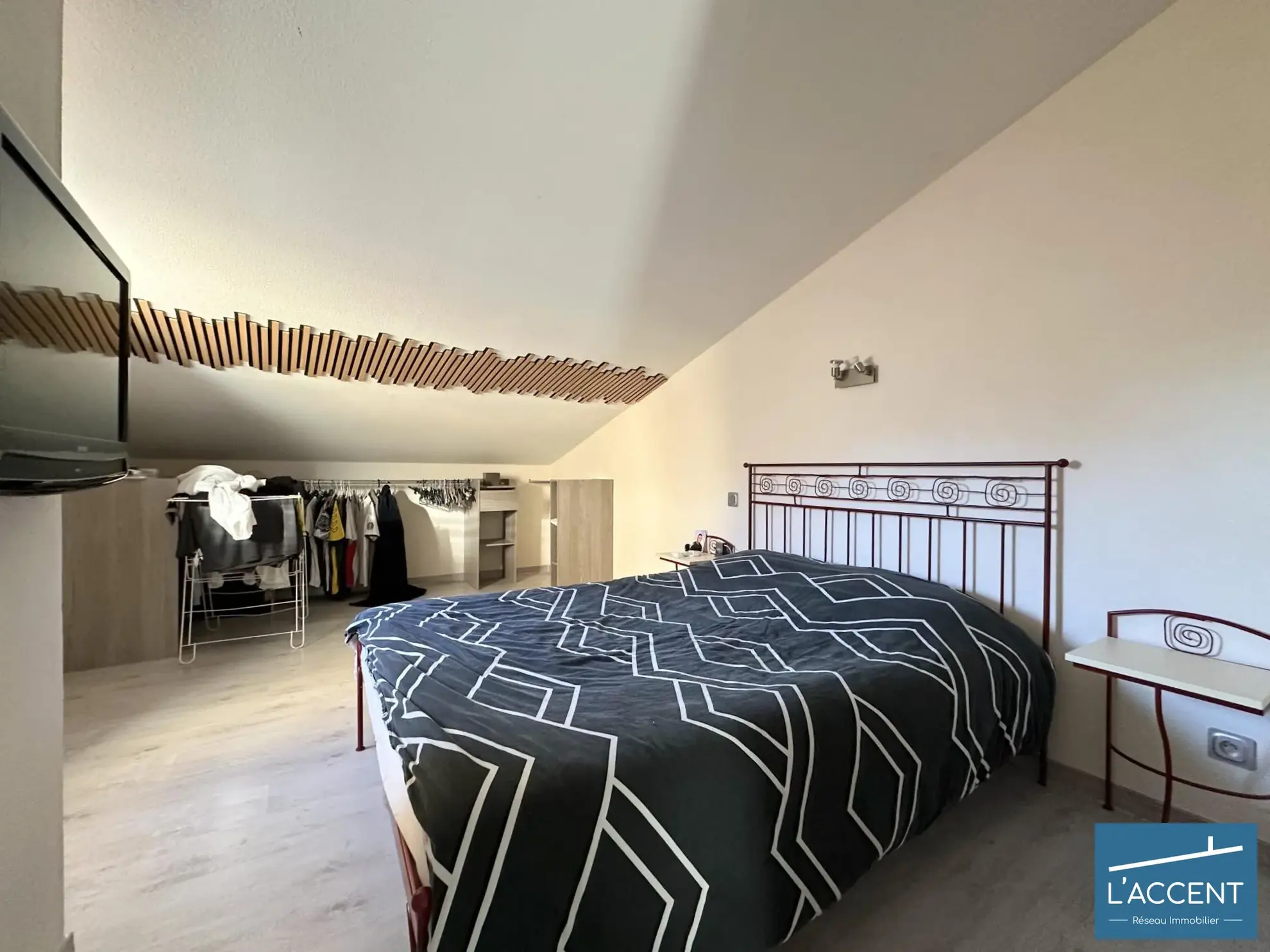 Pavillon T3 duplex rénové avec extérieur dans résidence touristique à Gallargues-le-Montueux 