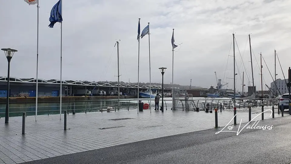 Fonds de commerce Bar Tabac Presse Jeux à Dieppe - Emplacement stratégique 