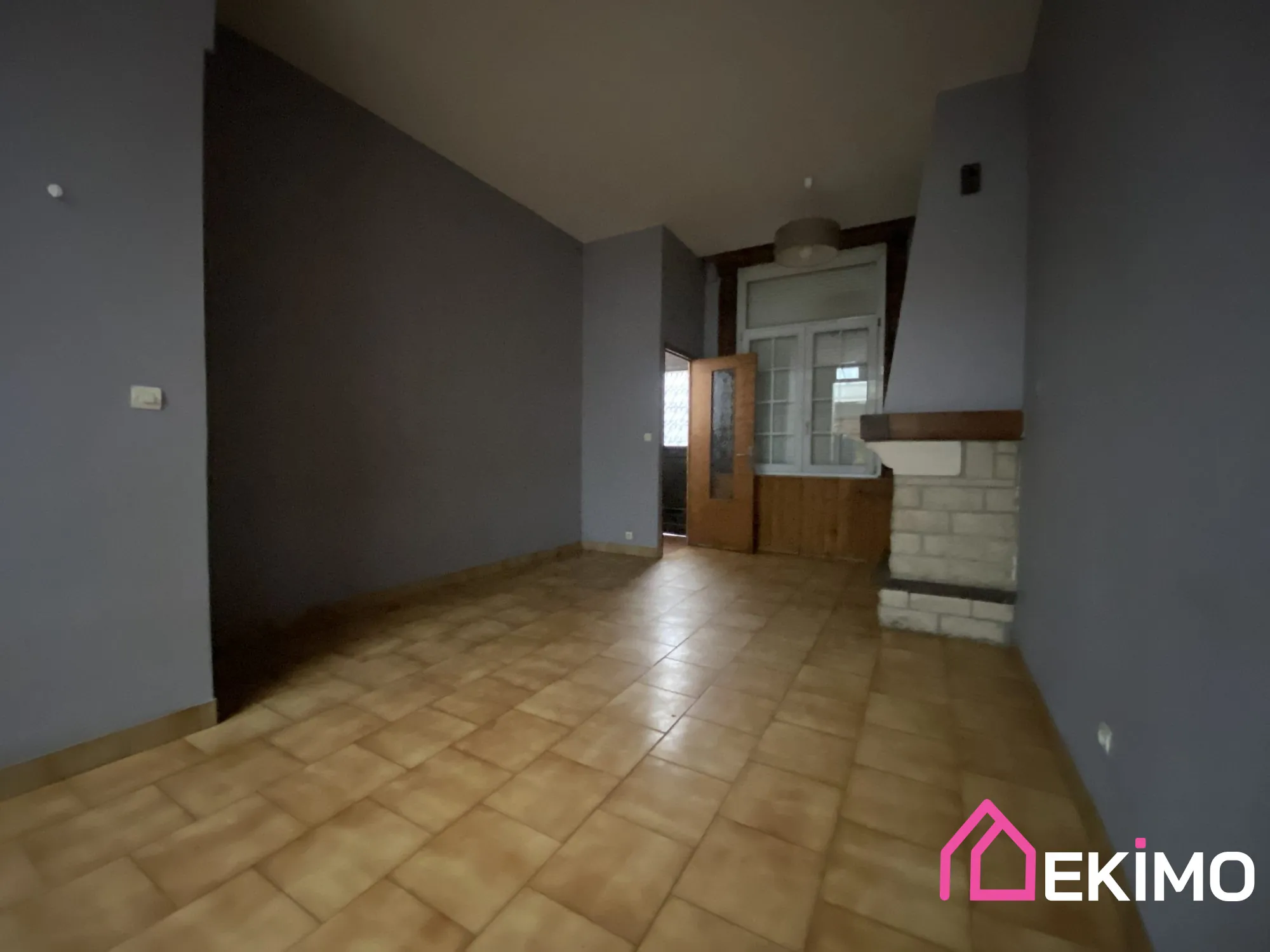 Maison de 86 m² à Roubaix avec terrasse et potentiel de rénovation 