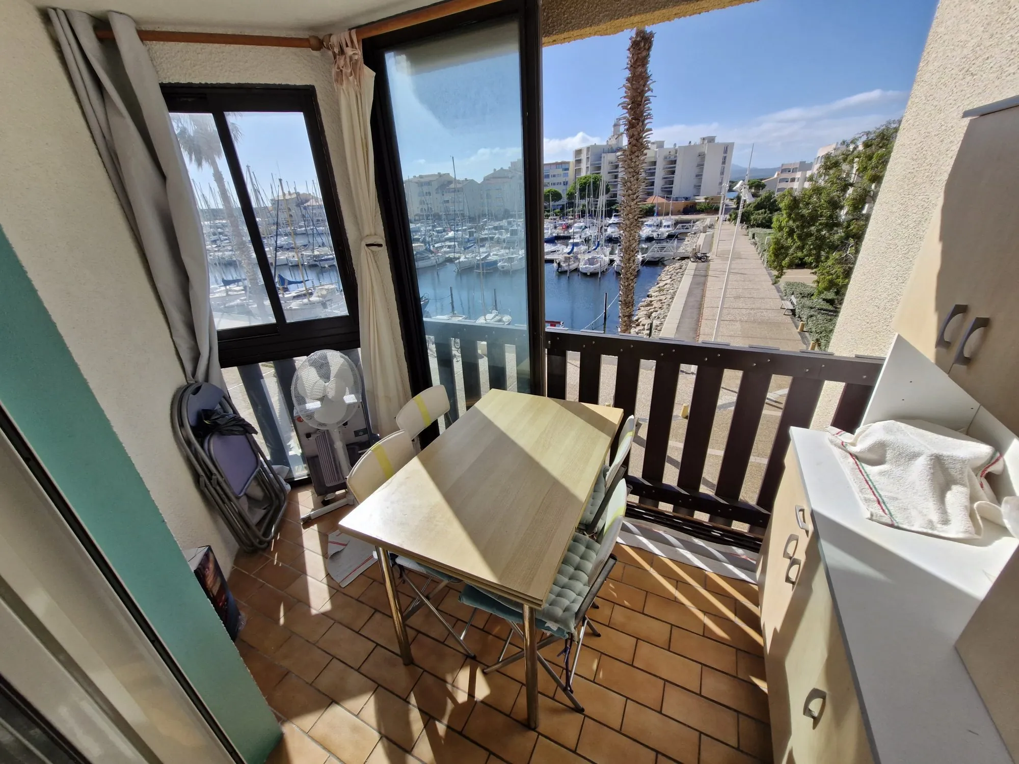 Appartement T2 à vendre à Port Leucate avec vue sur port 