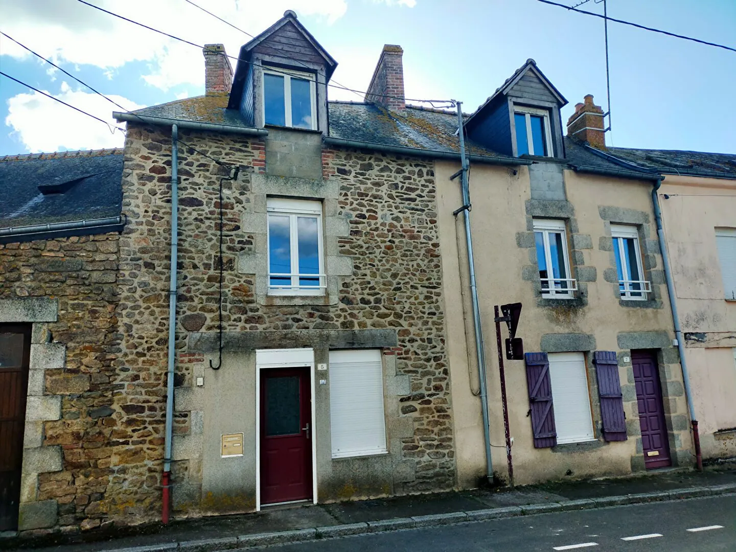 maison de bourg à vendre Courcité  Maison familiale de 106 m² avec jardin à Courcite, orientation est-ouest