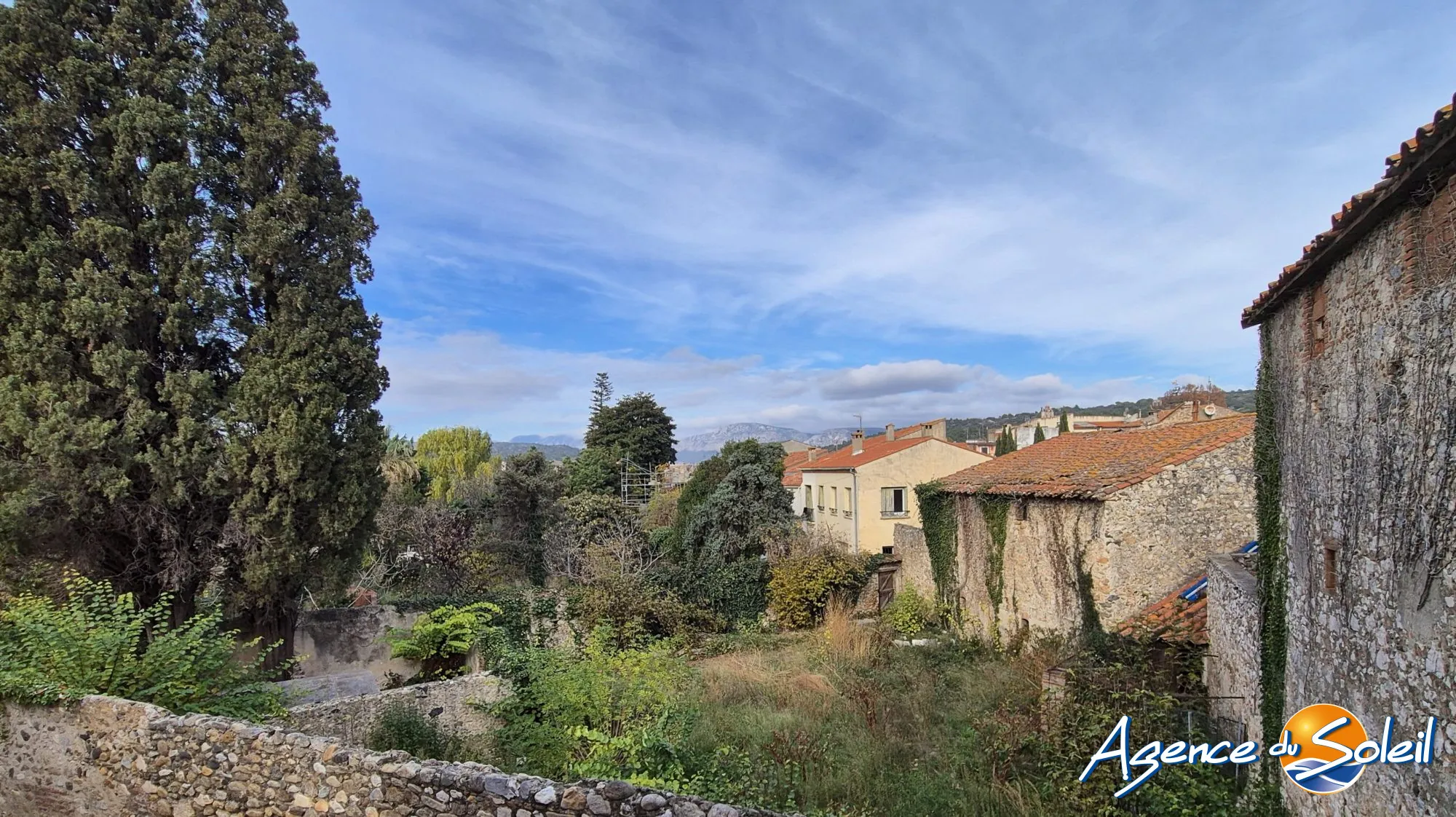 Maison ancienne rénovée de 89 m² avec vue panoramique à Estagel 