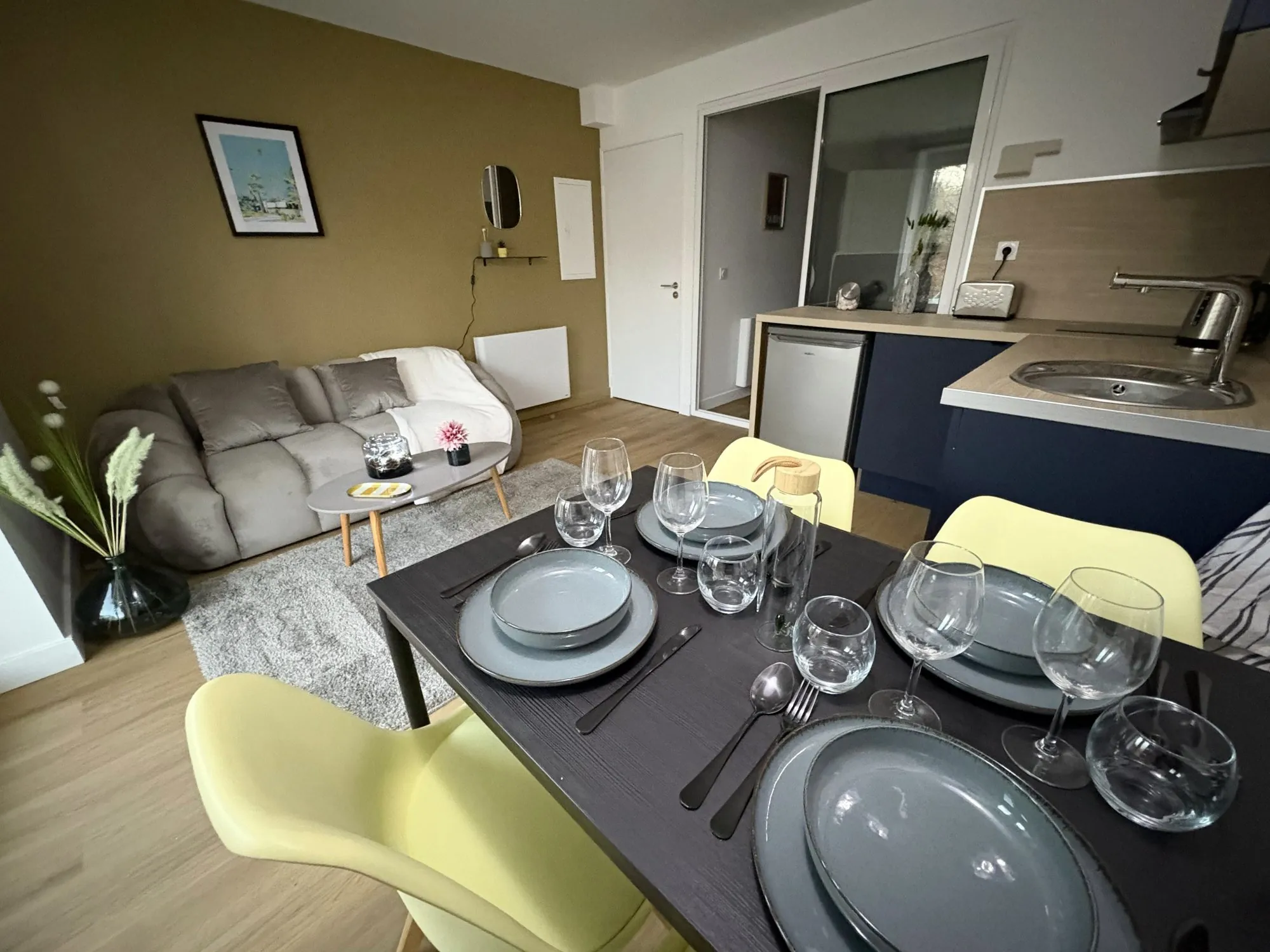 Appartement T2 rénové à vendre à Pontivy - Terrasse et parking