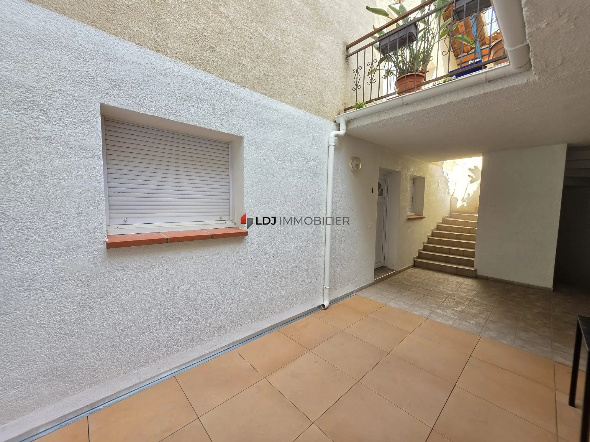 Patio Appartement à vendre à Villelongue-de-la-Salanque avec parking et modernité